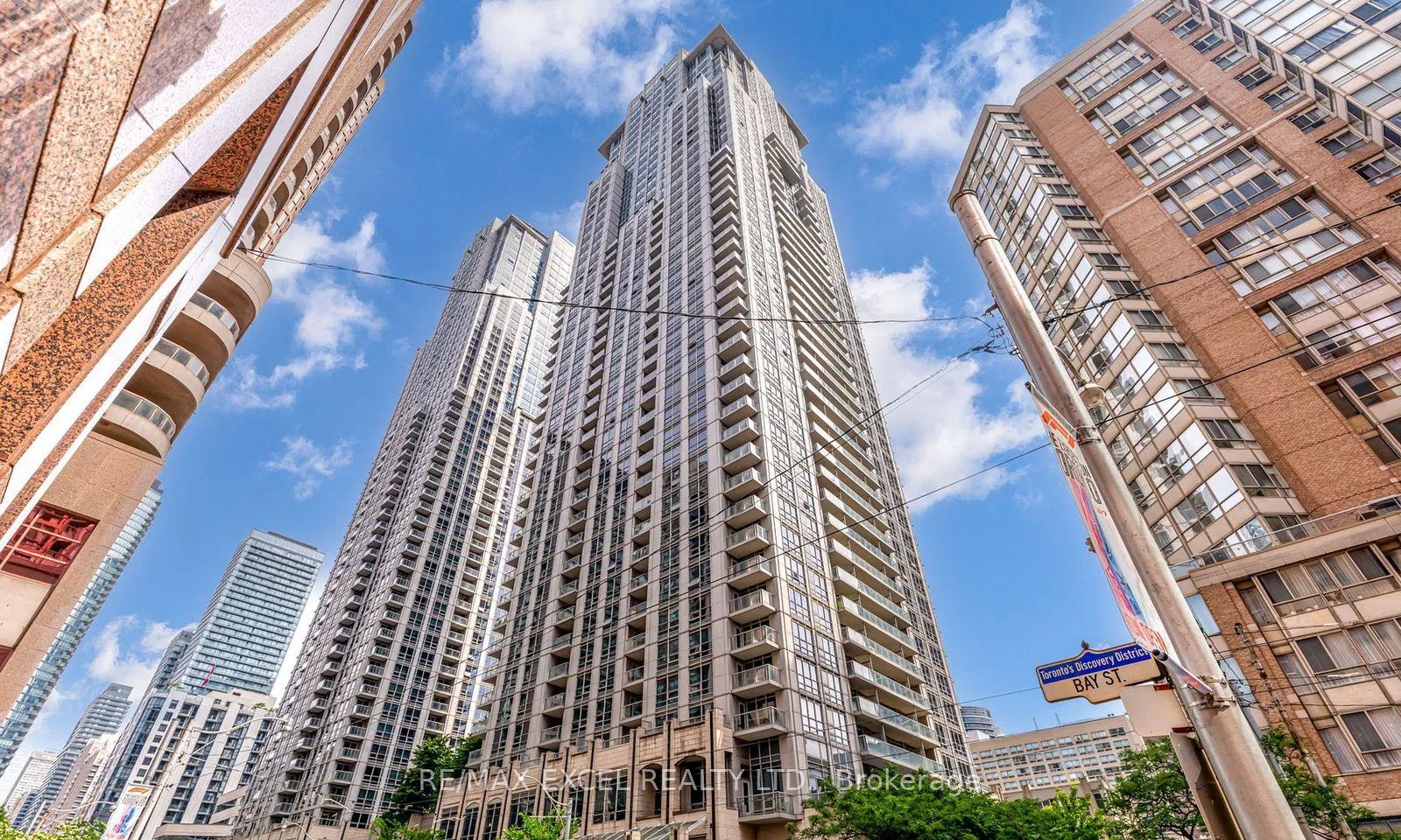 #1706 - 761 Bay Street Property Photo 1