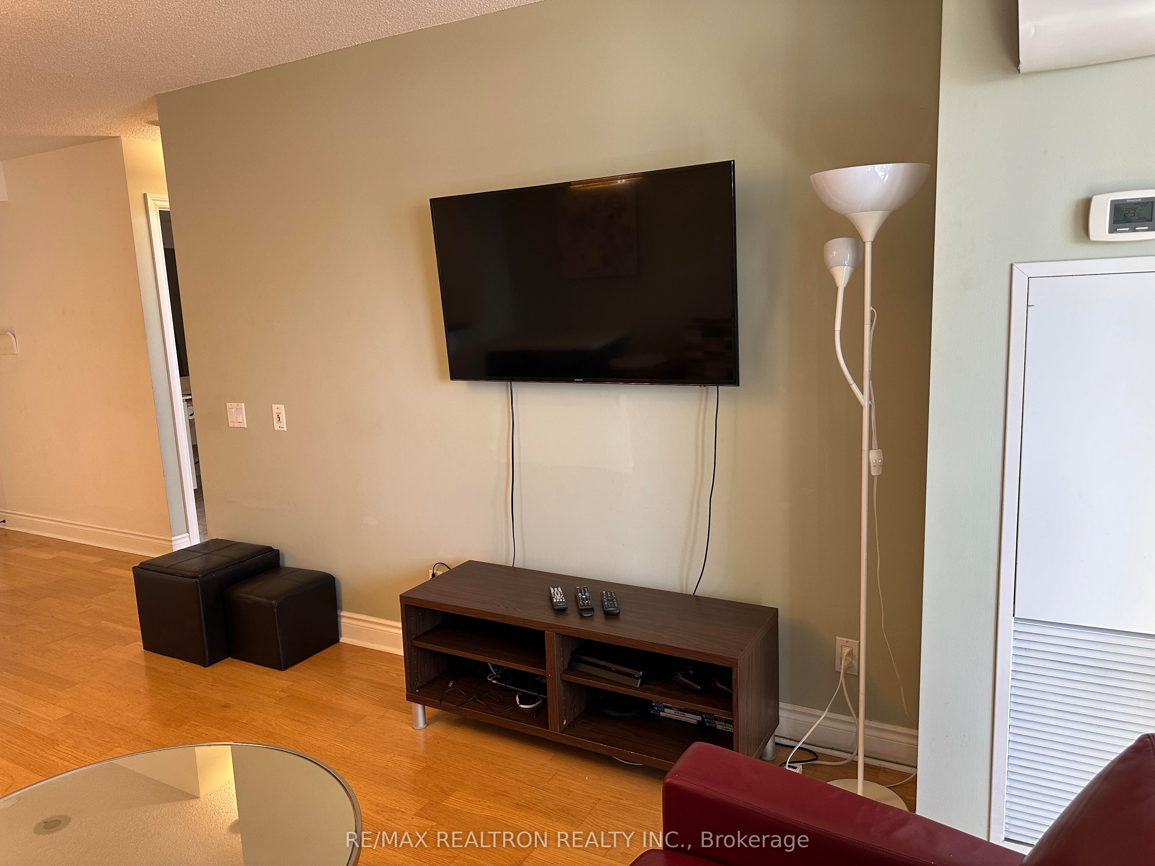 #1314 - 5 Northtown Way Property Photo 11