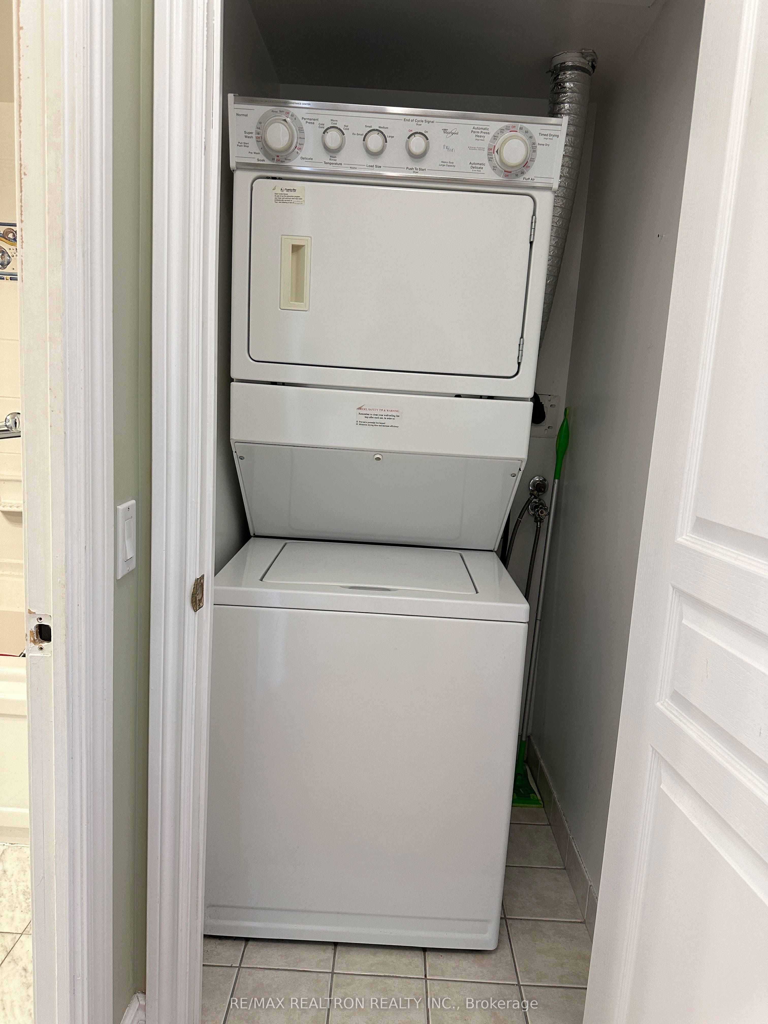 #1314 - 5 Northtown Way Property Photo 14