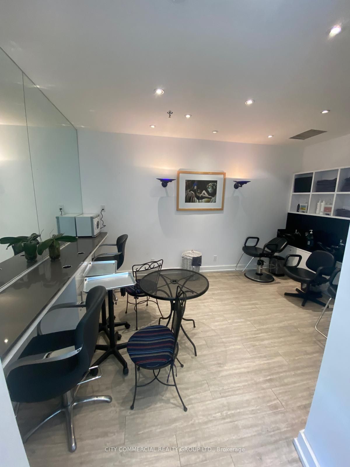 #12 - 1177 Yonge Street Property Photo 5