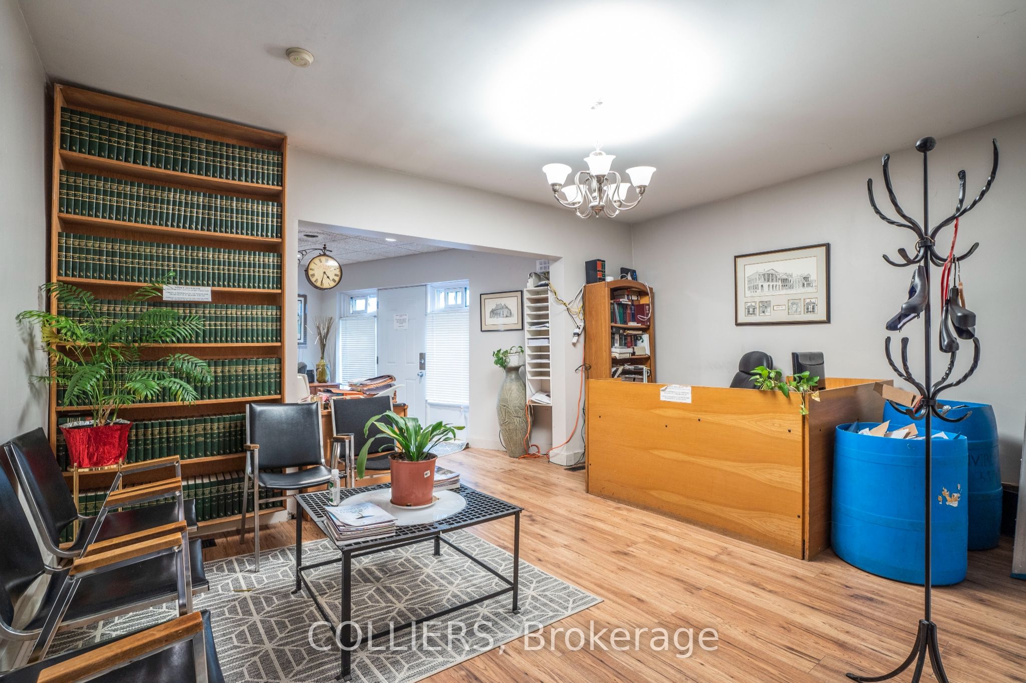 #102 - 533 Queen Street Property Photo 5