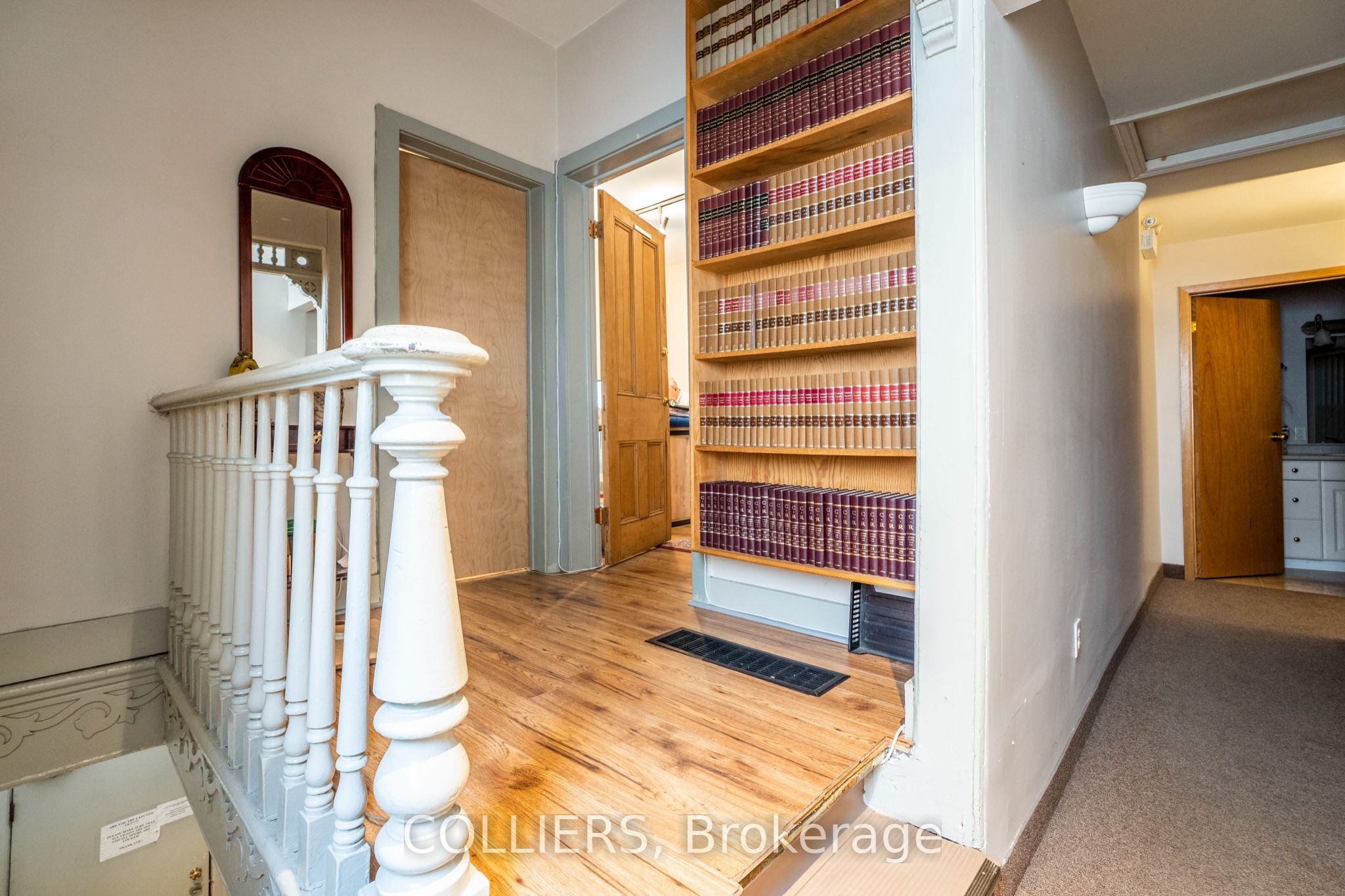 #102 - 533 Queen Street Property Photo 6