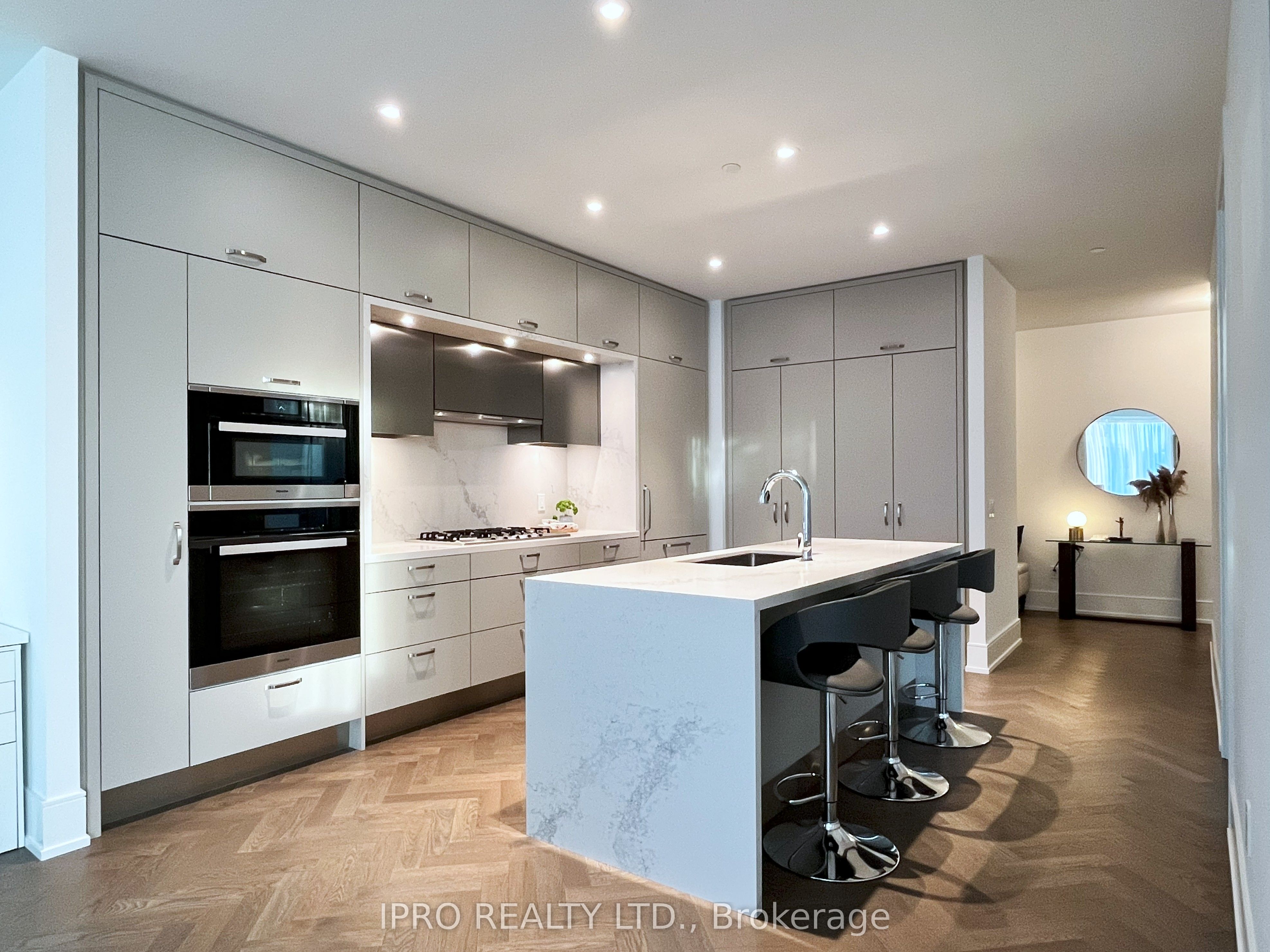 #1002 - 455 Wellington Street Property Photo 1