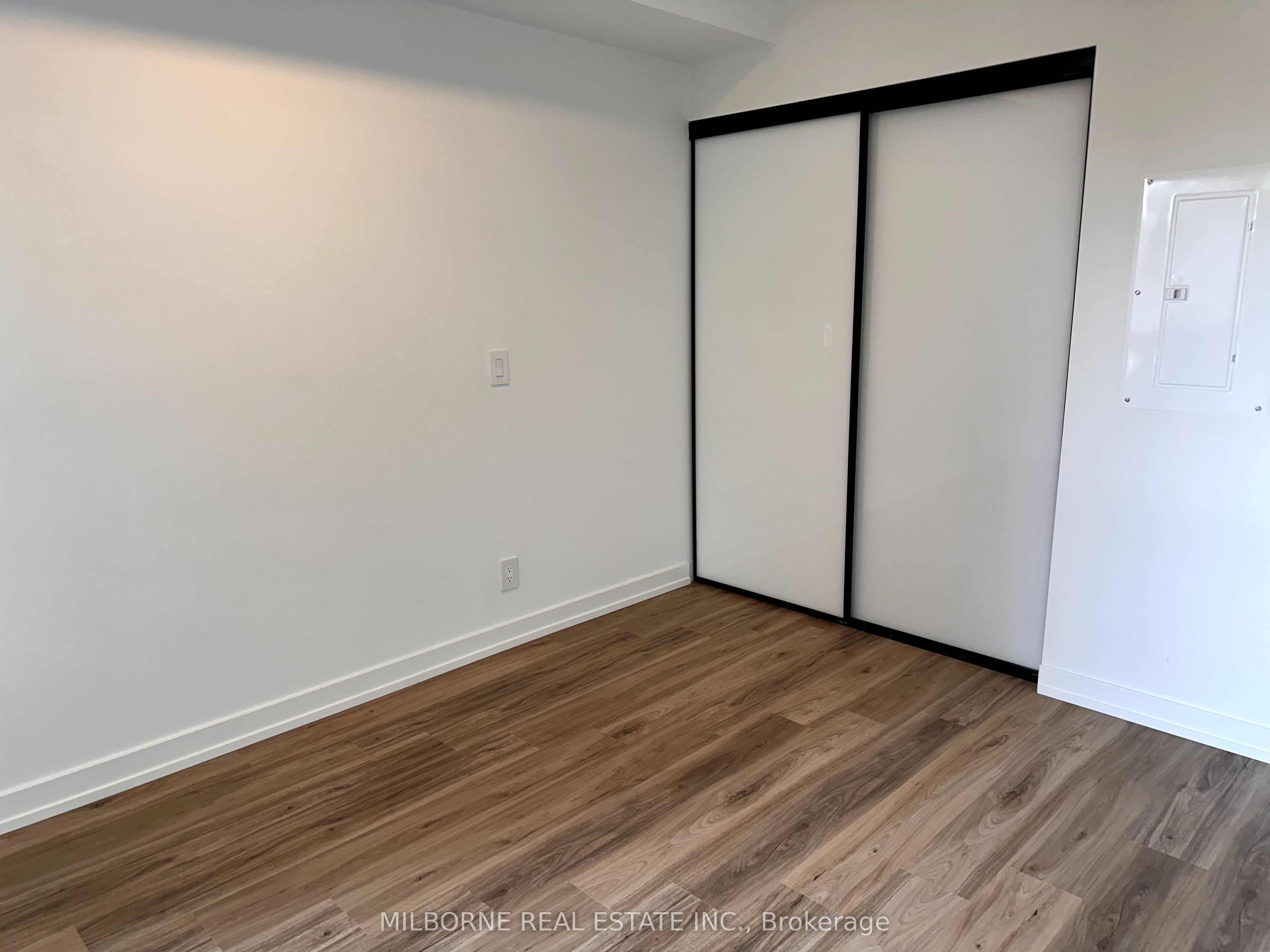 73 Broadway Avenue 402 Property Photo 4