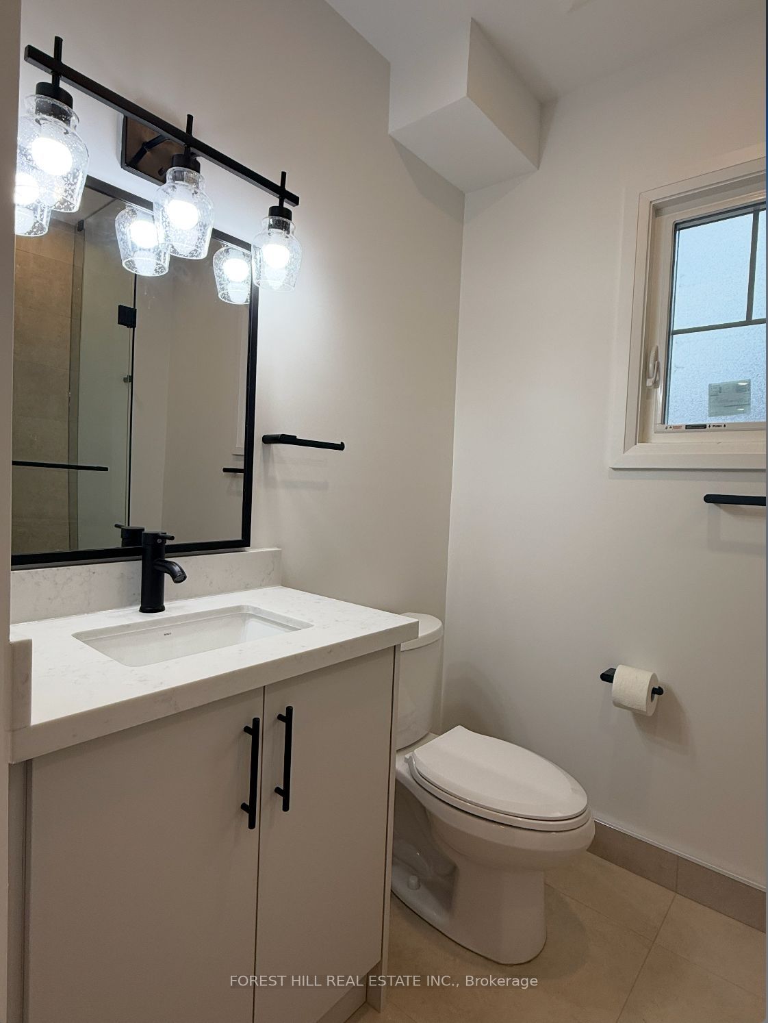 12 Franklin Avenue Suite A(main Floor) Property Photo 8