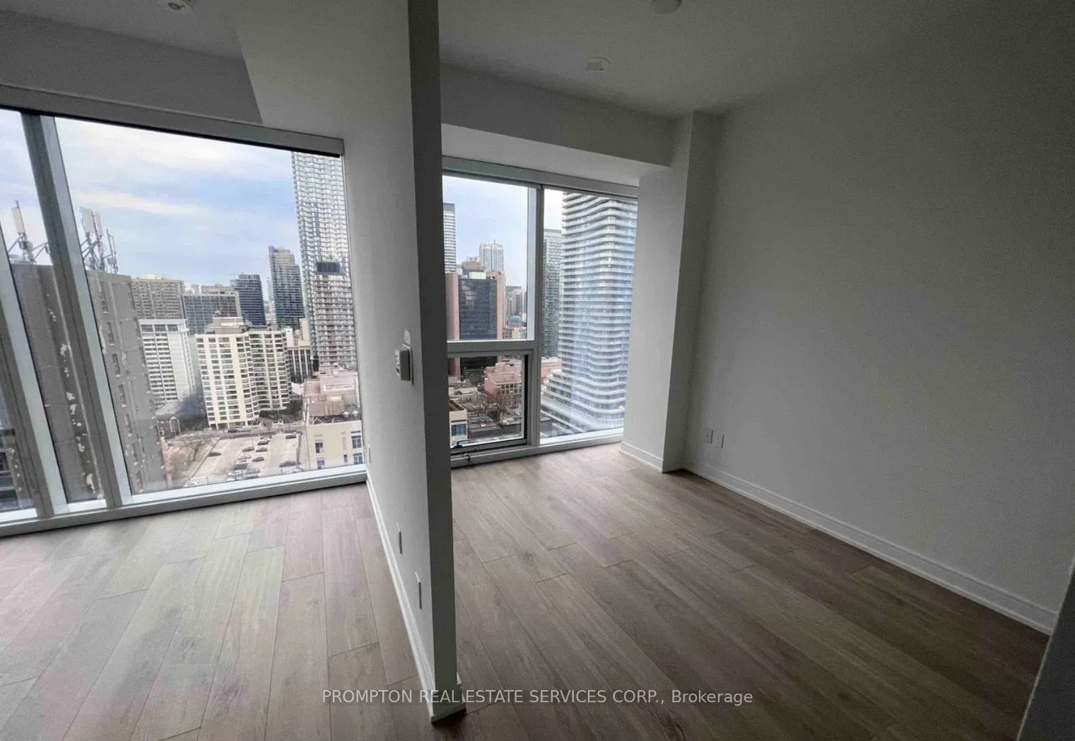 #2908 - 3 Gloucester Street Property Photo 1