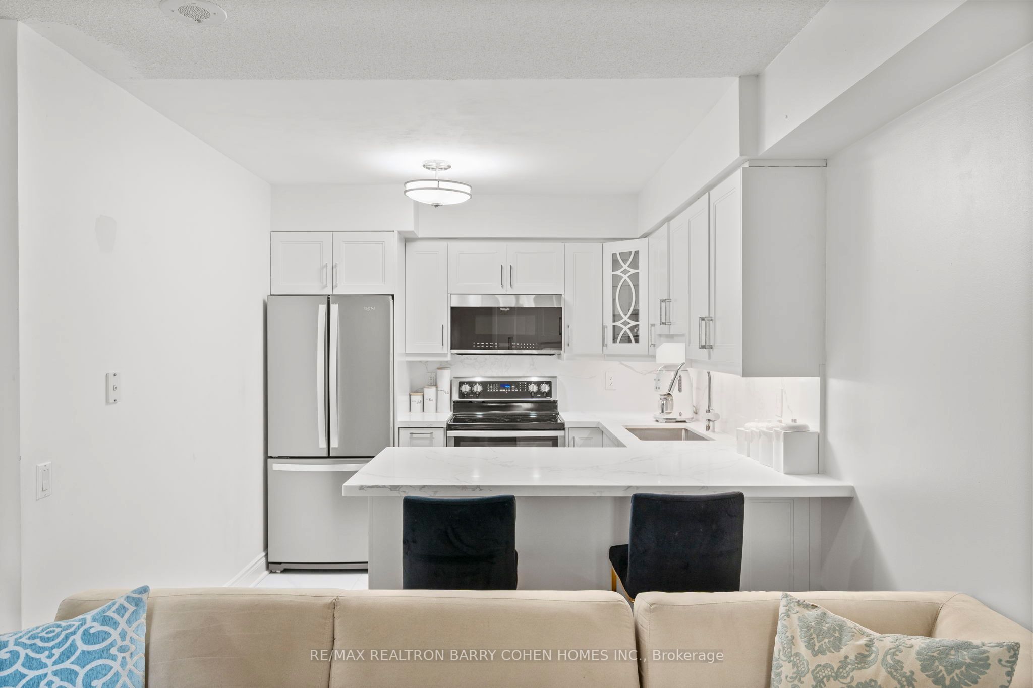 80 Harrison Garden Boulevard 624 Property Photo 7