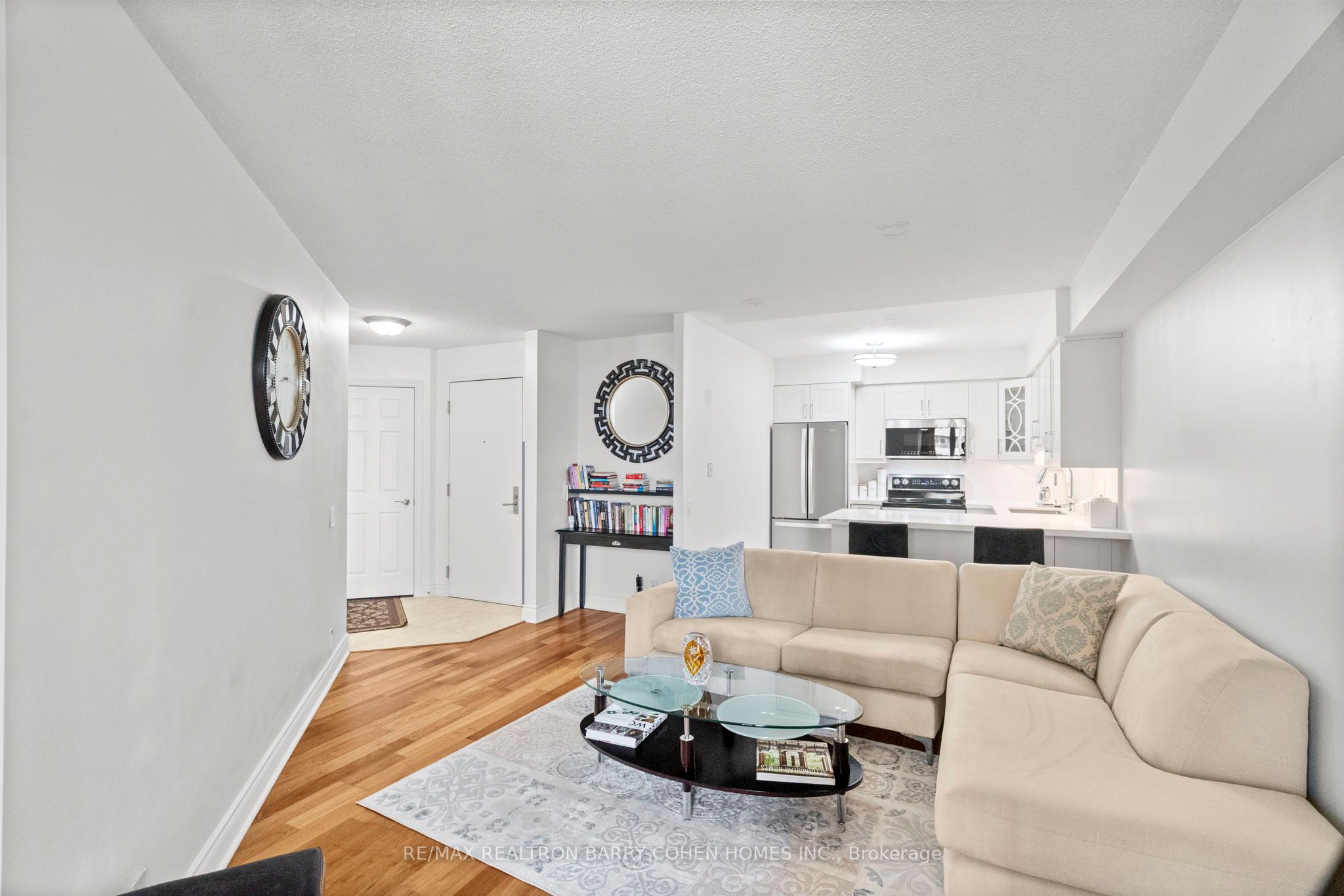 80 Harrison Garden Boulevard 624 Property Photo 11