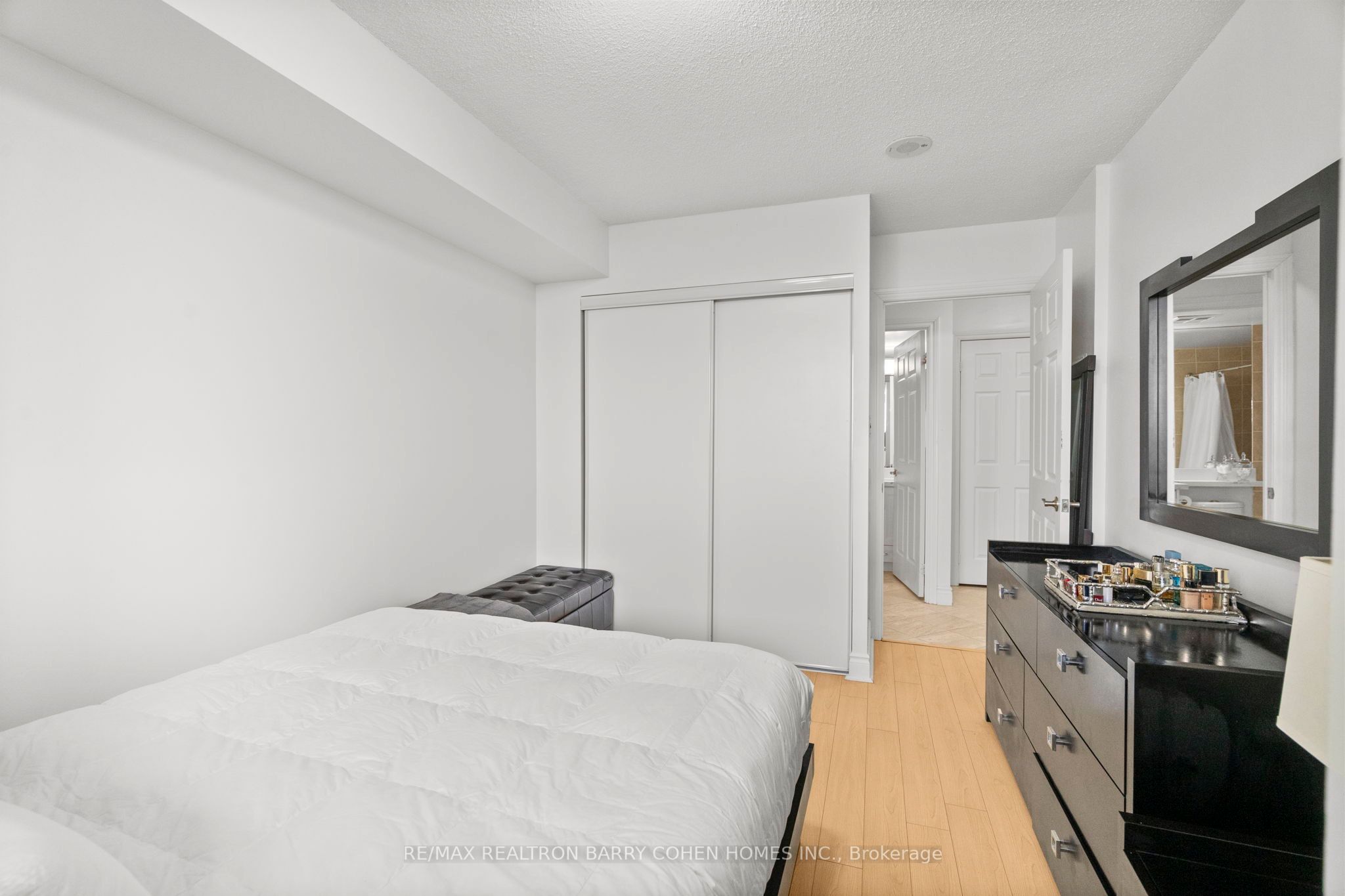 80 Harrison Garden Boulevard 624 Property Photo 14