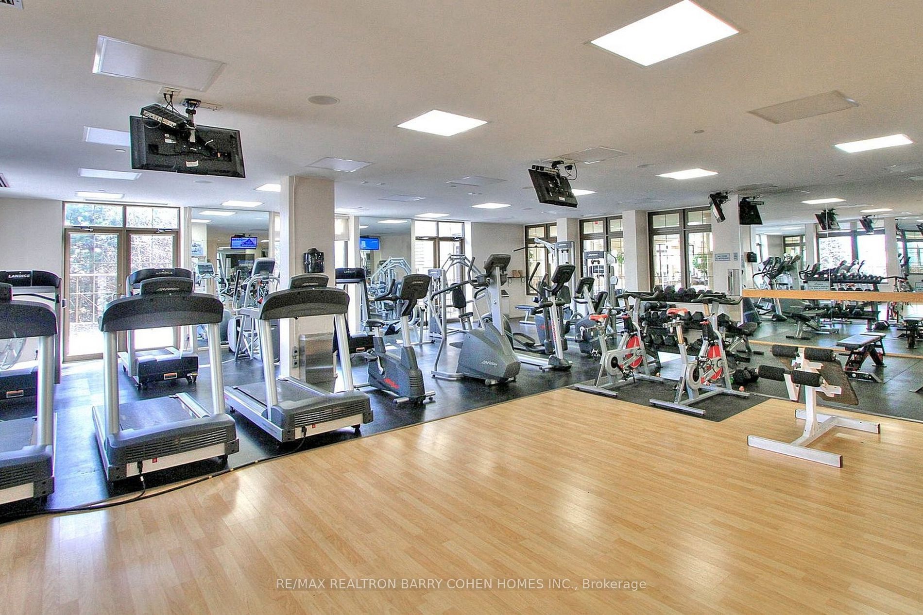 80 Harrison Garden Boulevard 624 Property Photo 21