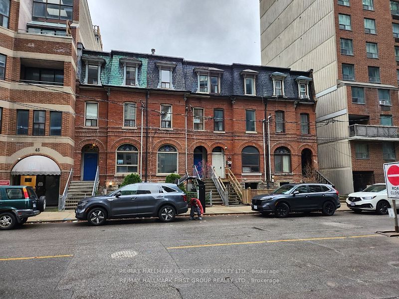 37 Mutual Street Property Photo 1