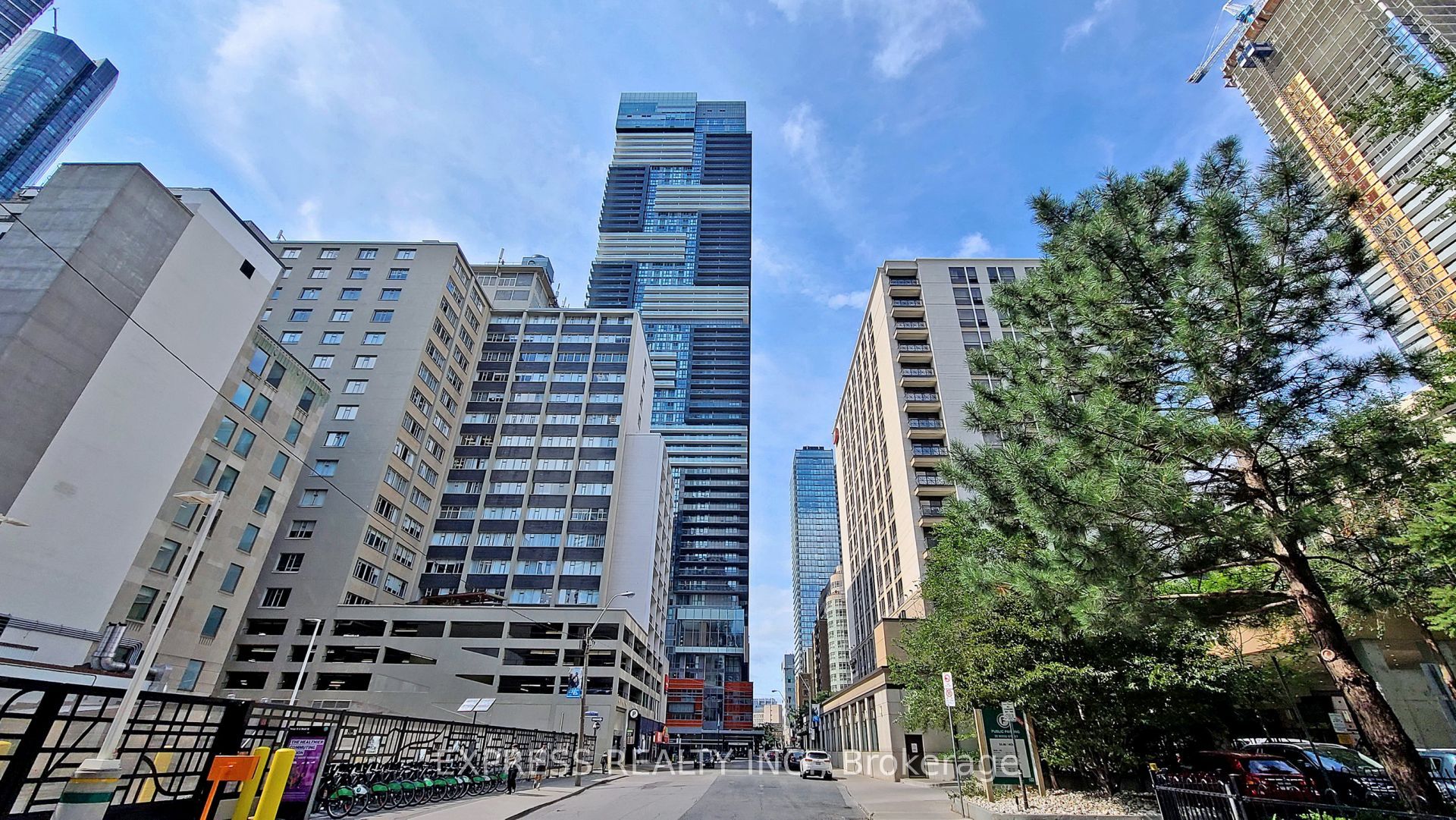 #802 - 7 Grenville Street Property Photo 1
