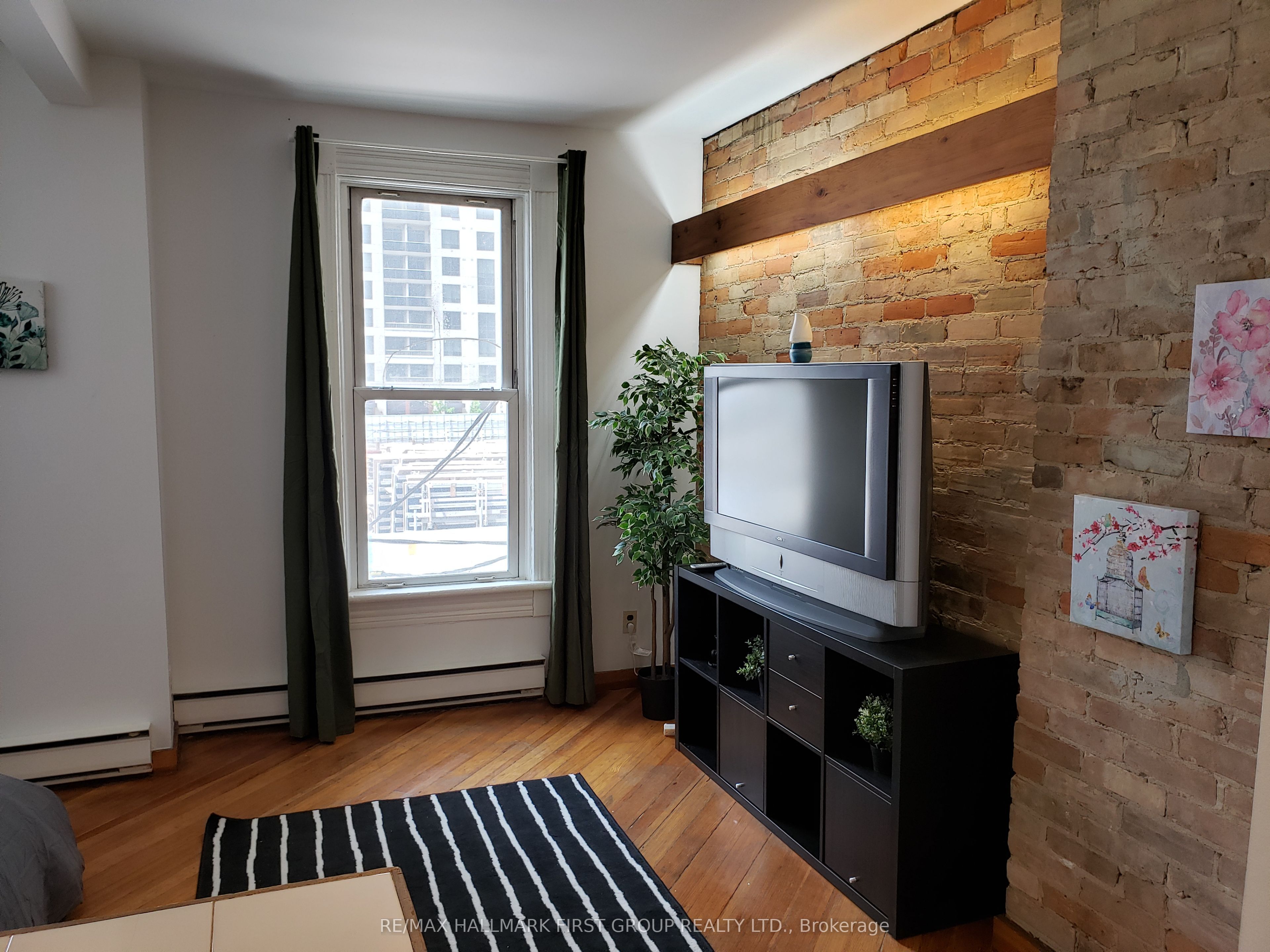 37 Mutual Street Property Photo 8
