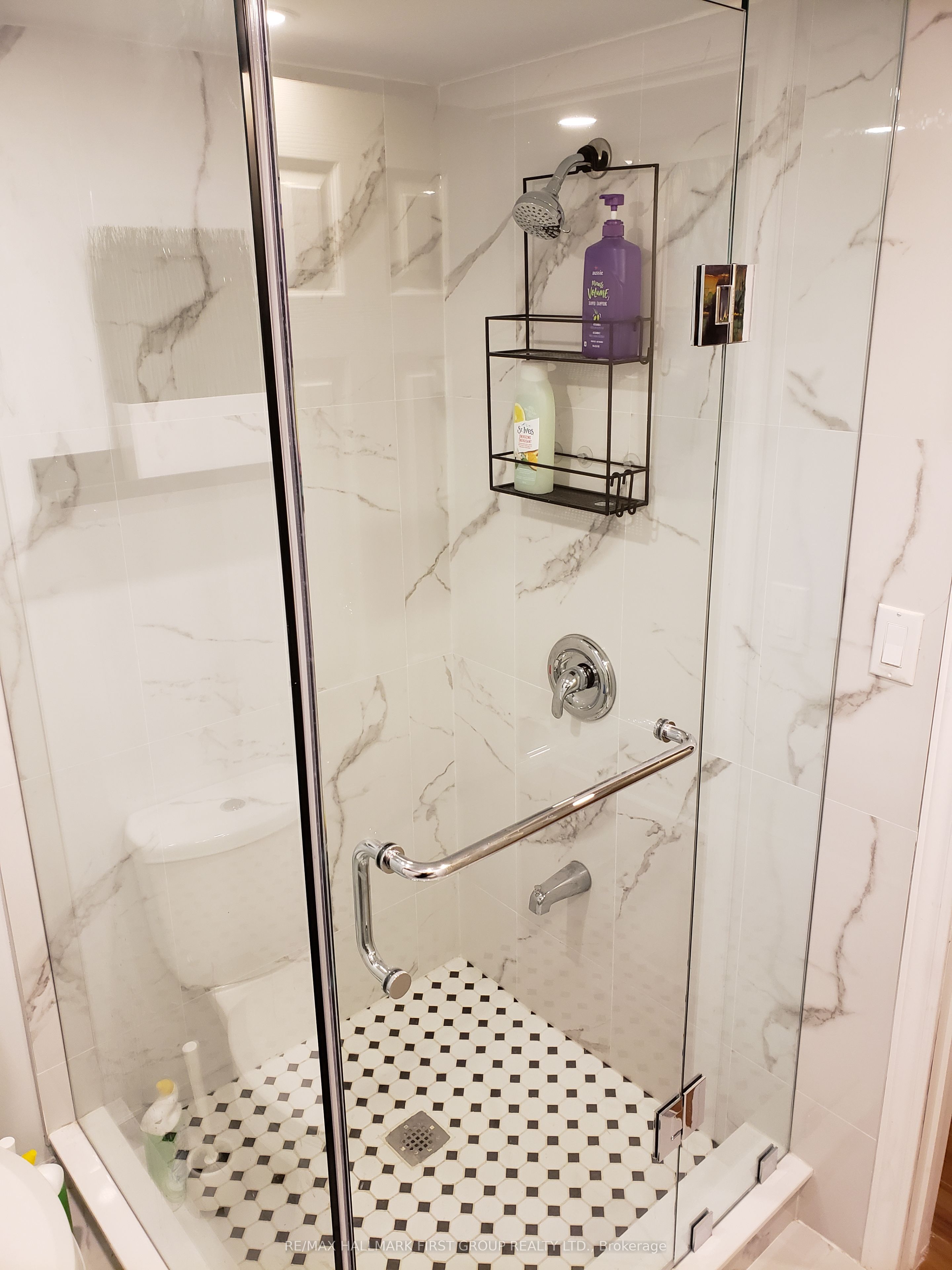 37 Mutual Street Property Photo 19