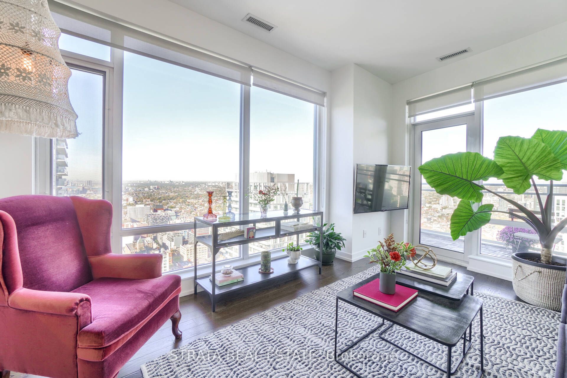 #4202 - 21 Widmer Avenue Property Photo 1