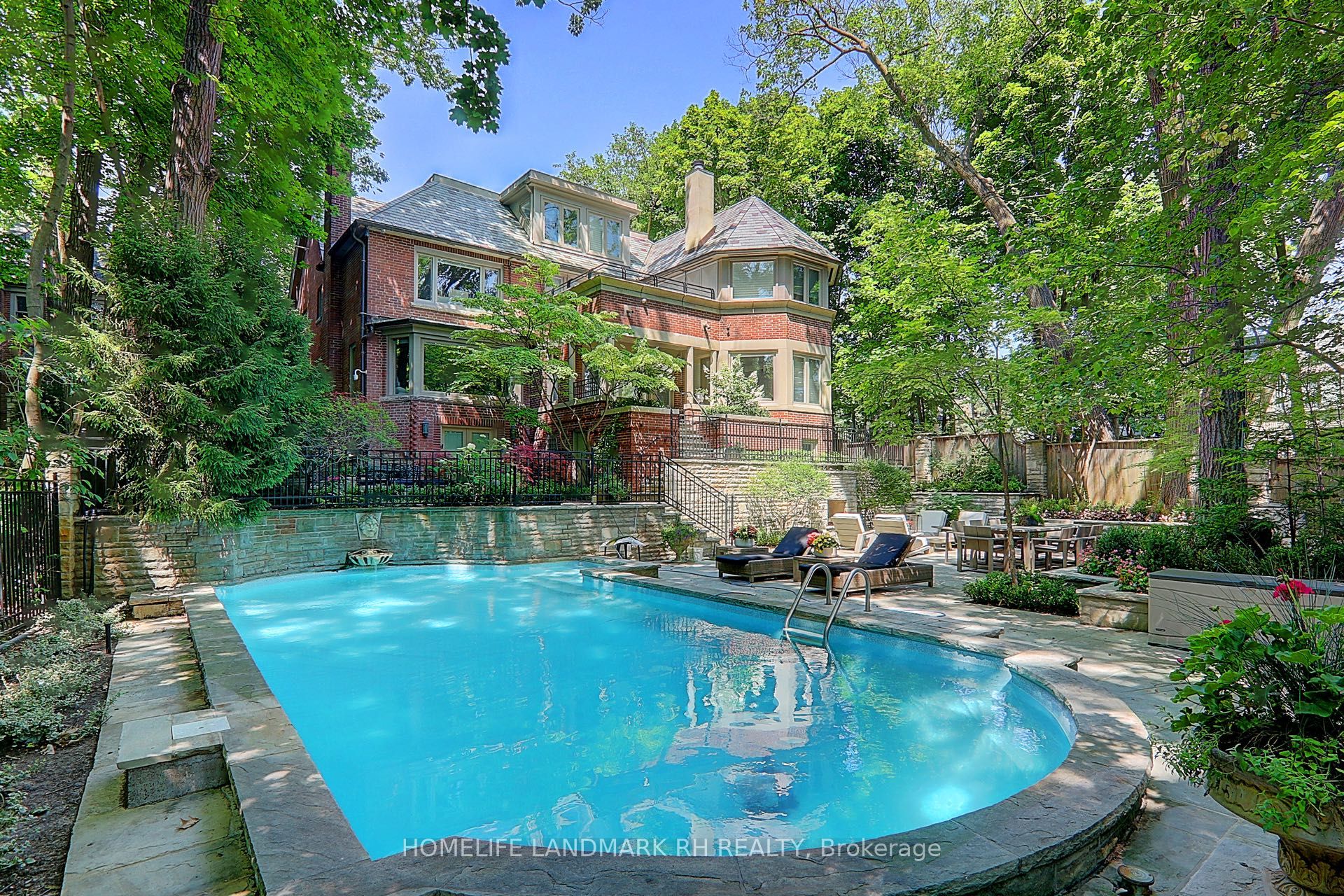 1 Ridgewood Road Property Photo 1