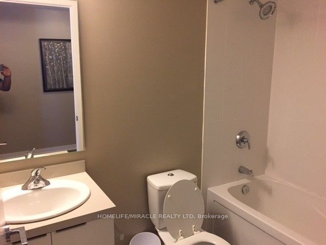 14 York Street 1408 Property Photo 2