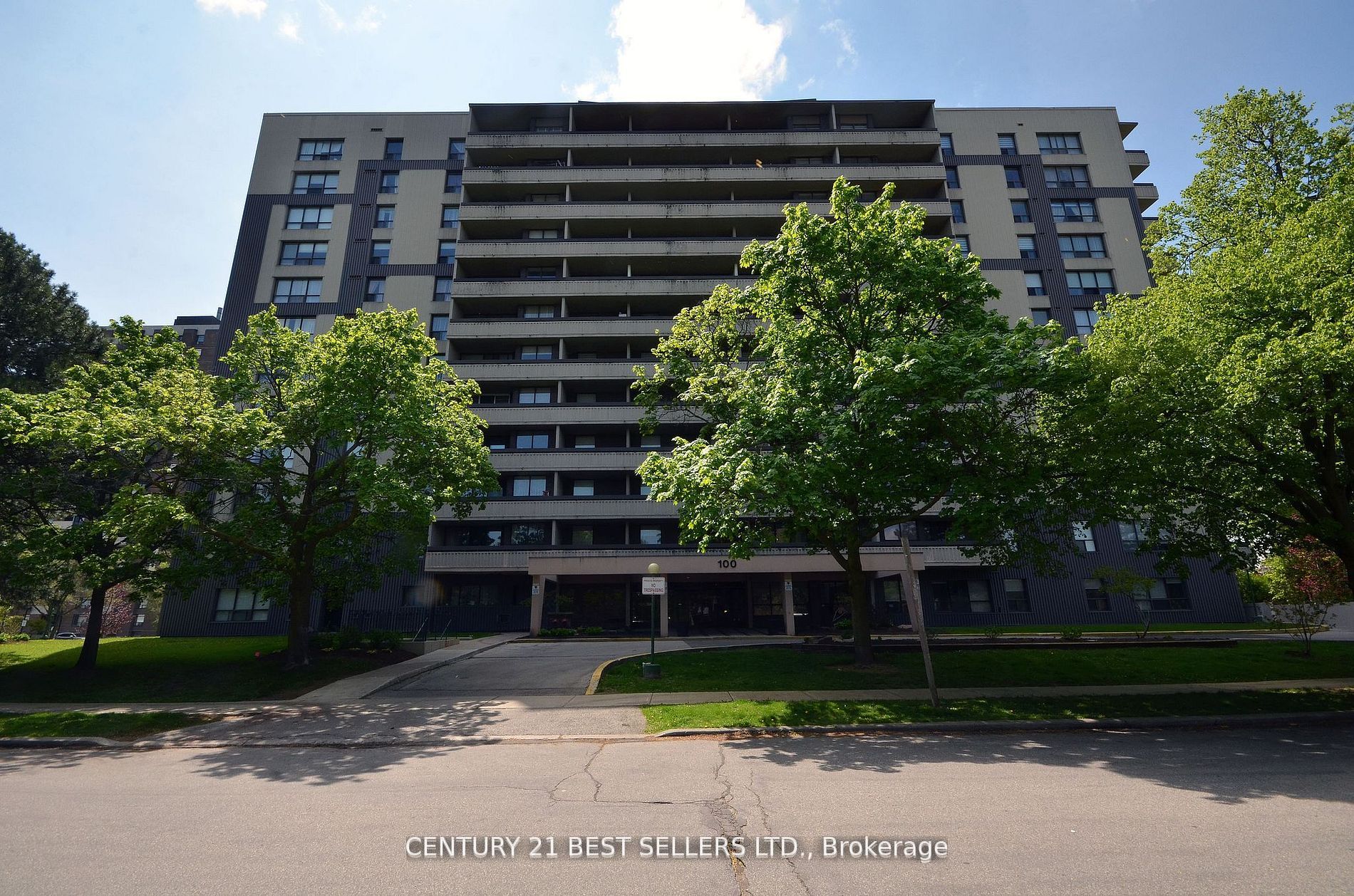 #302 - 100 Canyon Avenue Property Photo 1