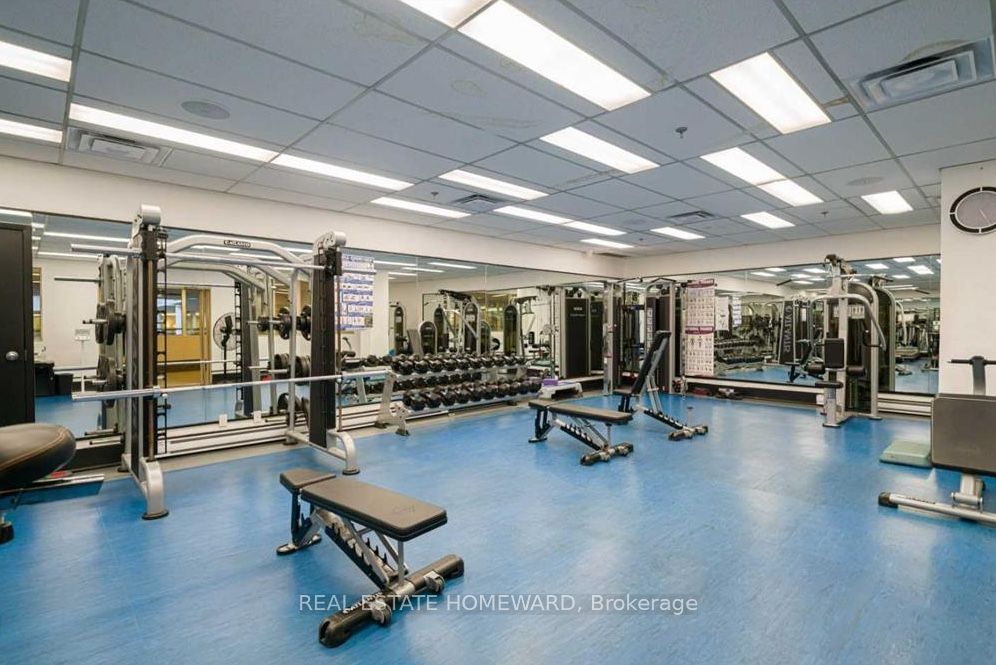 #1413 - 711 Bay Street Property Photo 15