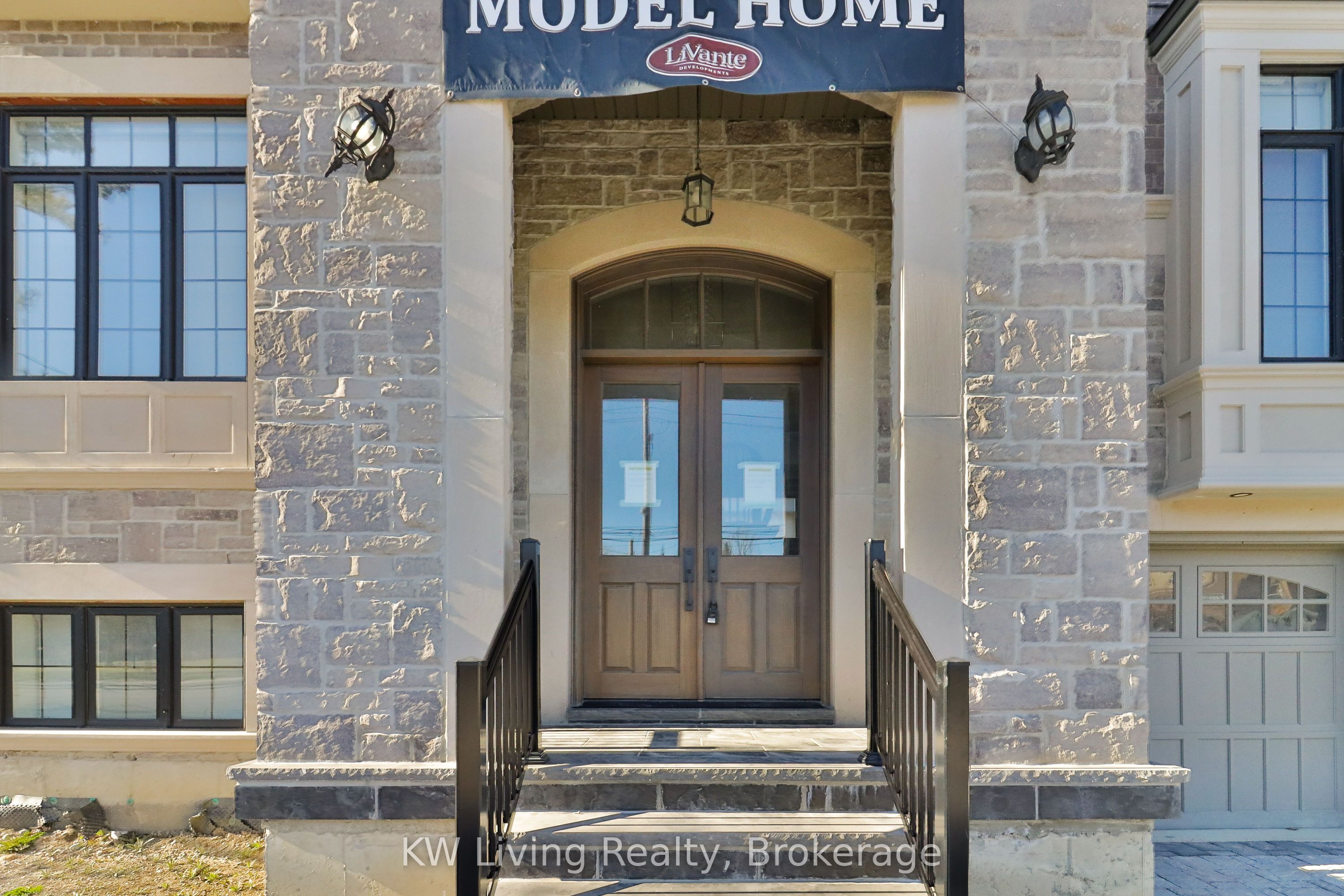 162 Cummer Avenue Property Photo 2