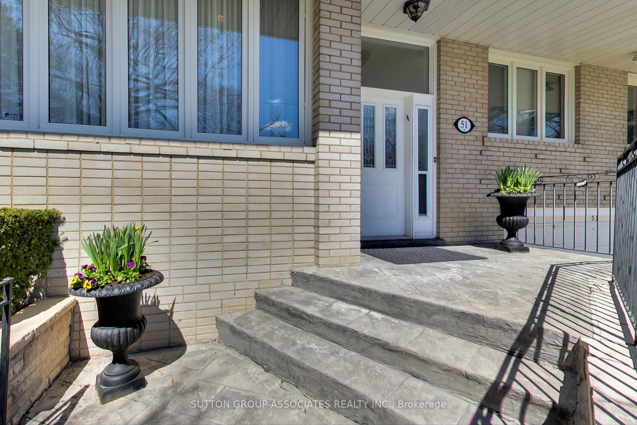 51 Ravenscroft Circle Property Photo 2