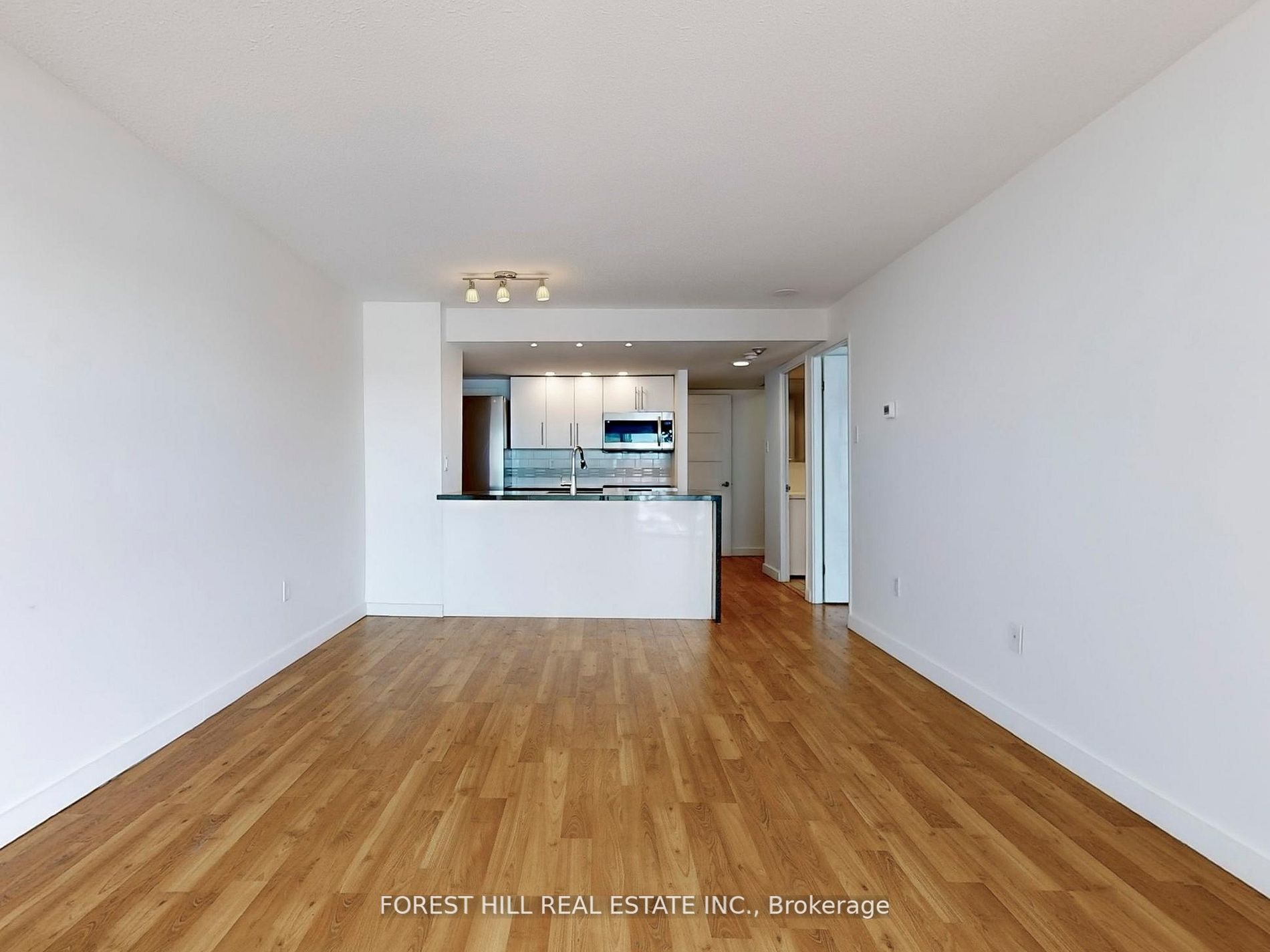 725 King Street 901 Property Photo 9