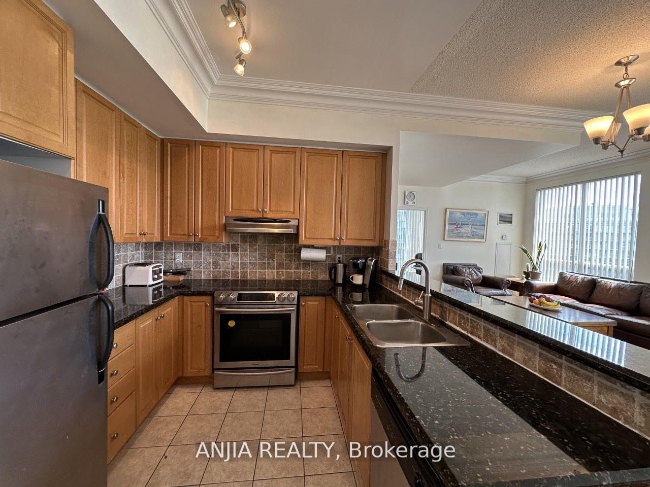 7 Lorraine Drive Uph02 Property Photo 4