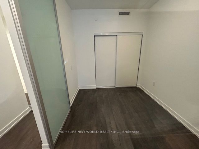 #n427 - 7 Golden Lion Heights Property Photo 12