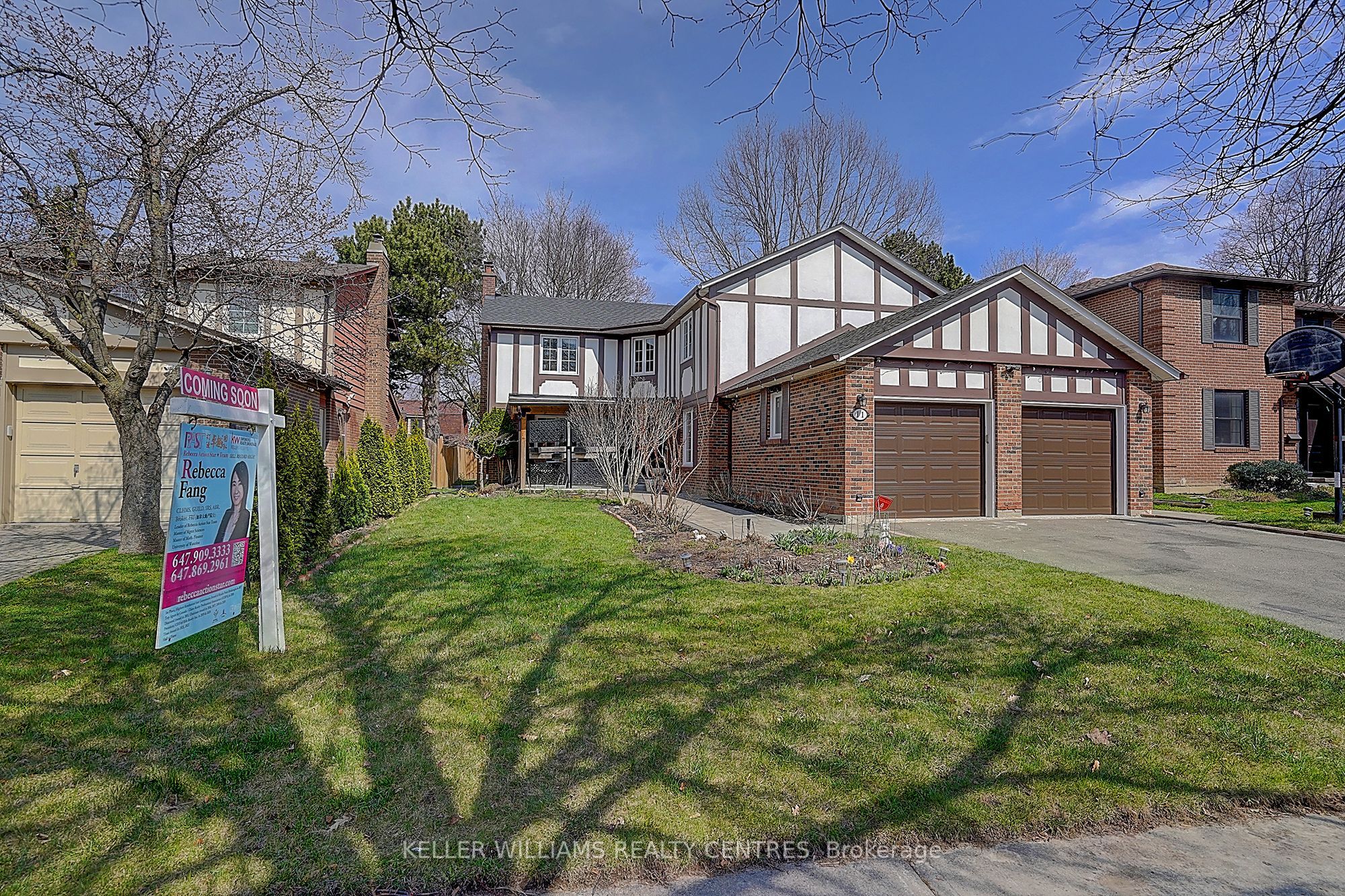 11 Elkpath Avenue Property Photo 1