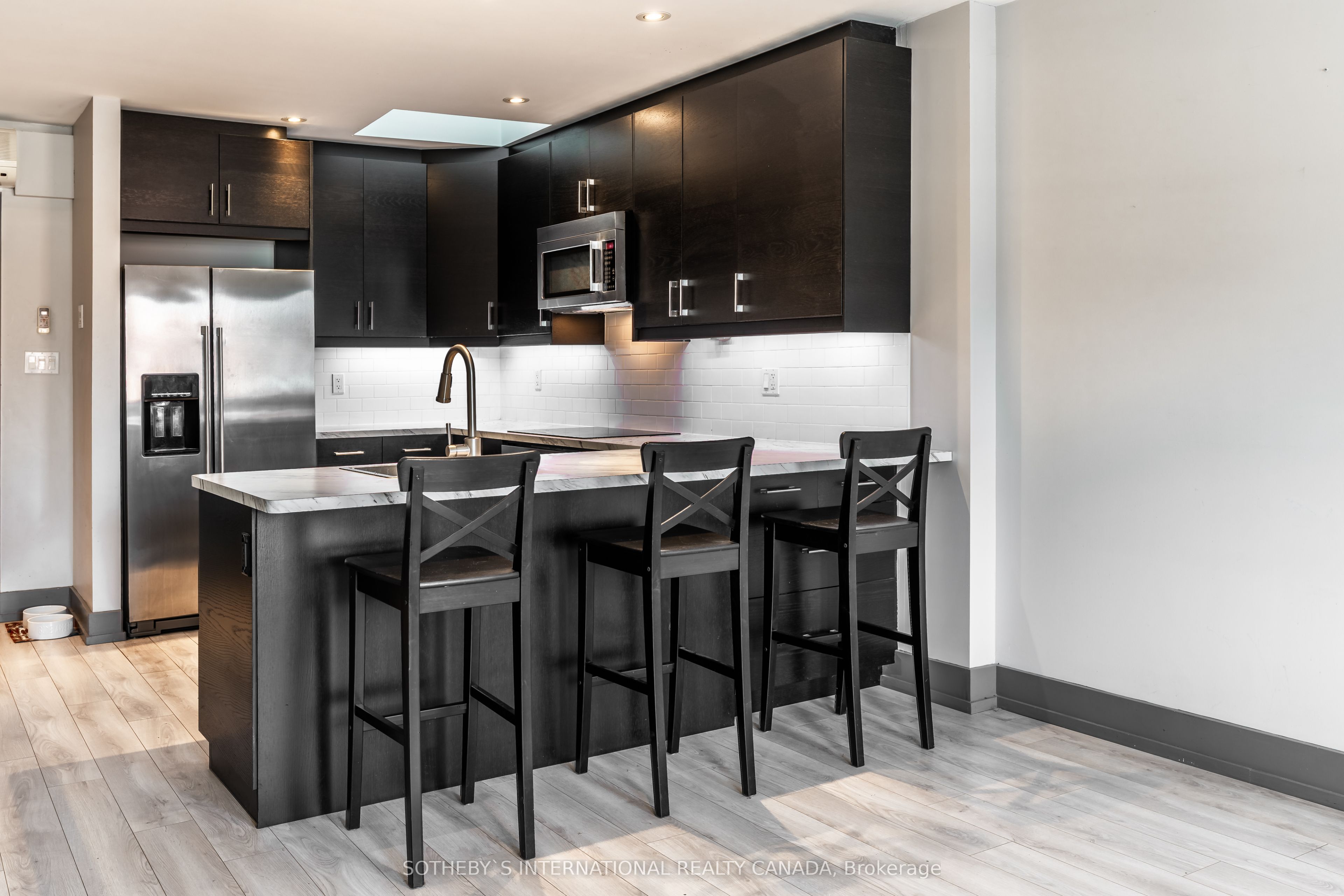 3236 Yonge Street Property Photo 5
