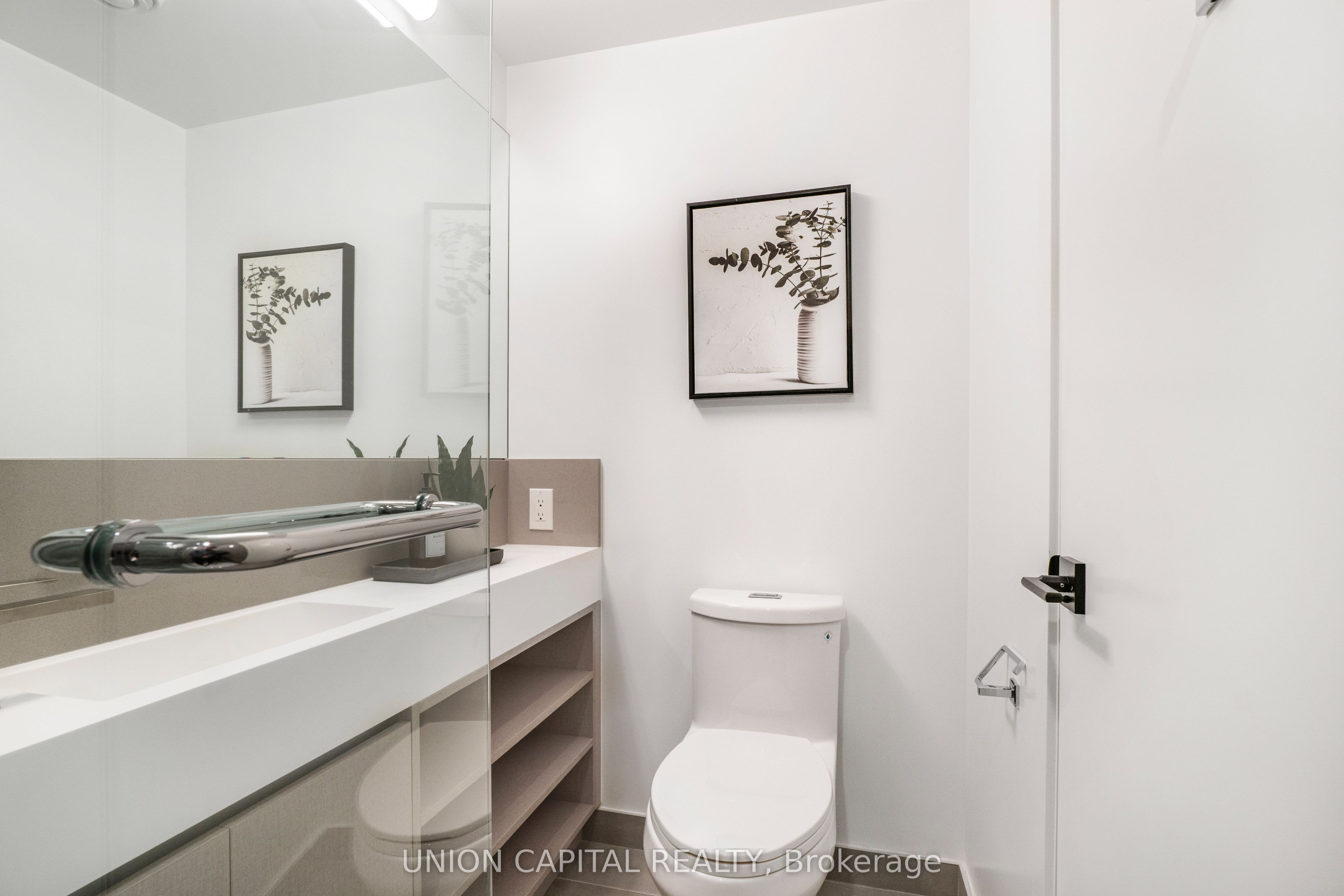 319 Jarvis Street 4908 Property Photo 17