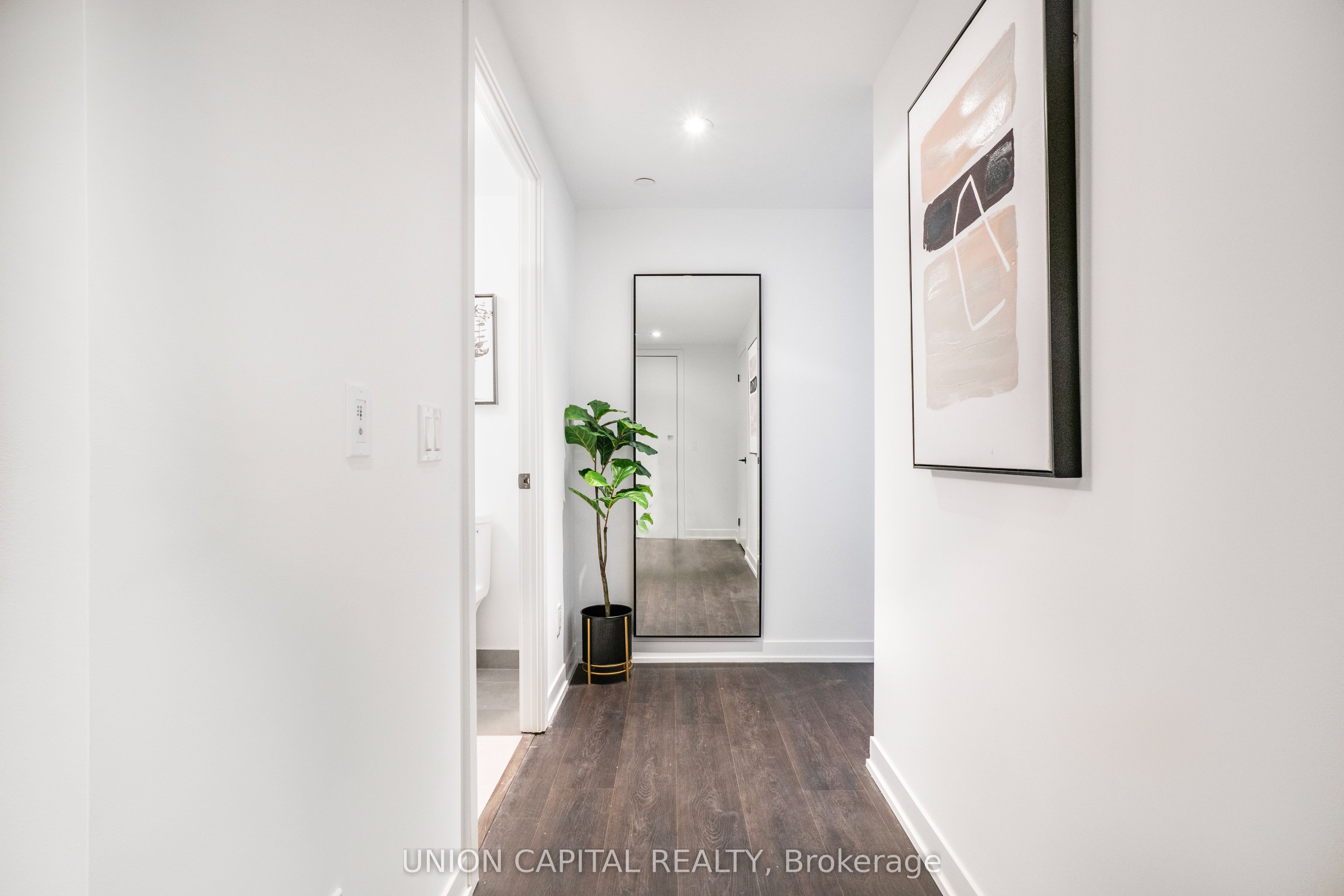 319 Jarvis Street 4908 Property Photo 18