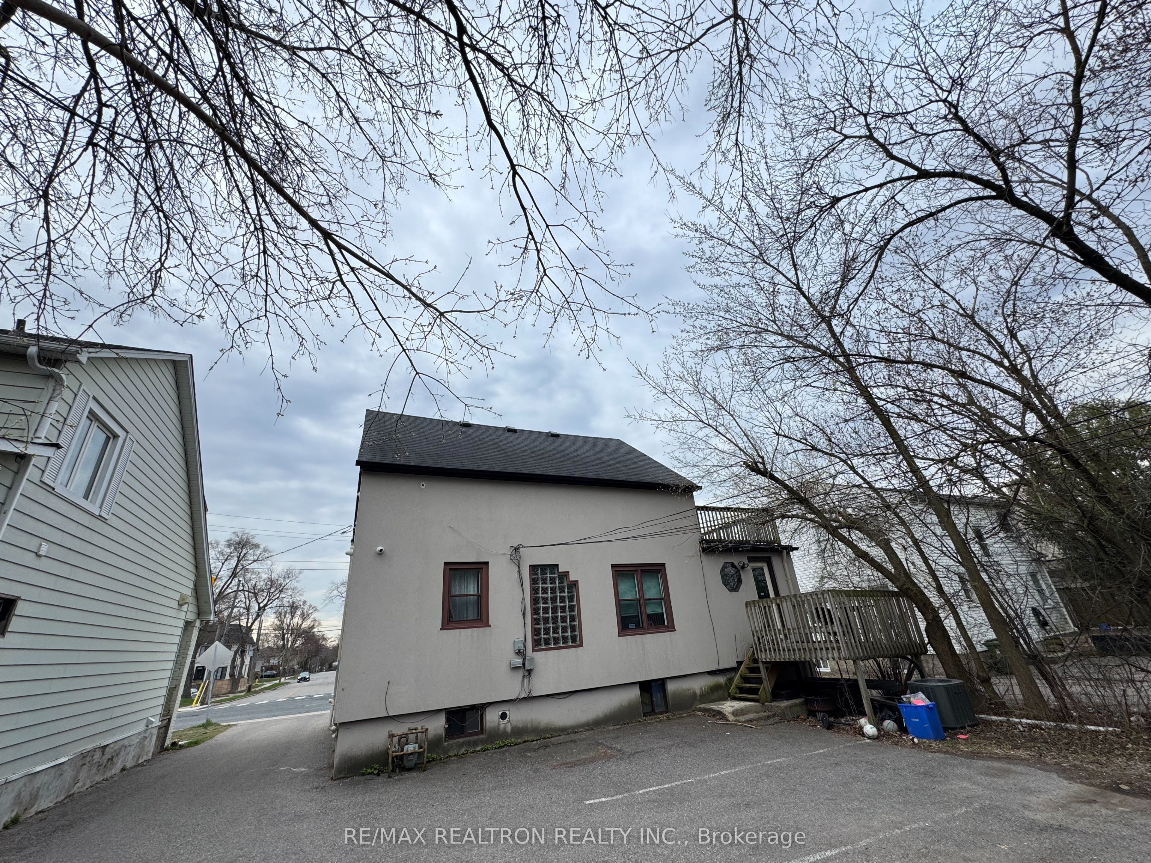 156 Sheppard Avenue Property Photo 3