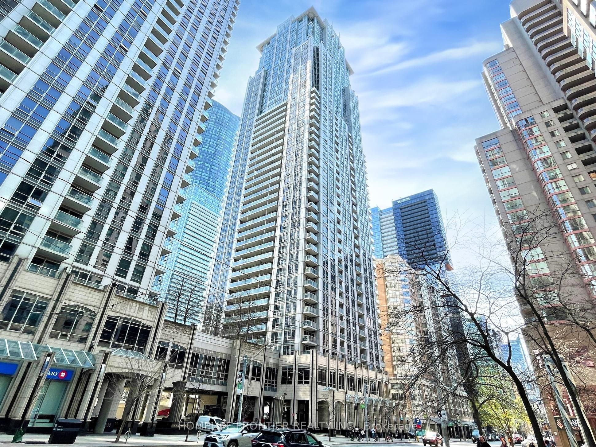 #707 - 761 Bay Street Property Photo 1