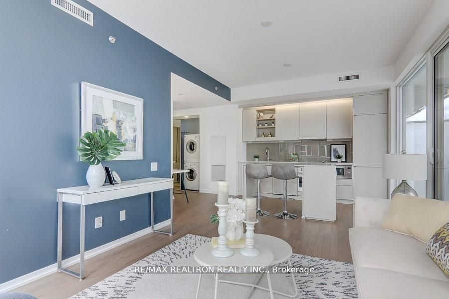 101 Peter Street 603 Property Photo 5