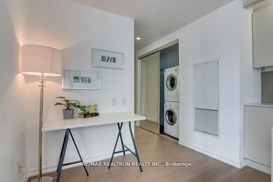 101 Peter Street 603 Property Photo 8