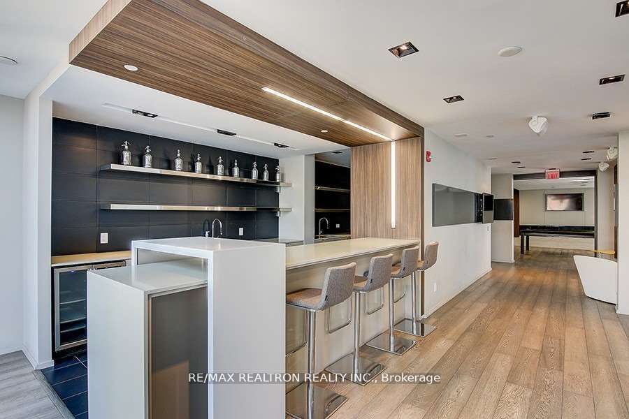 101 Peter Street 603 Property Photo 12
