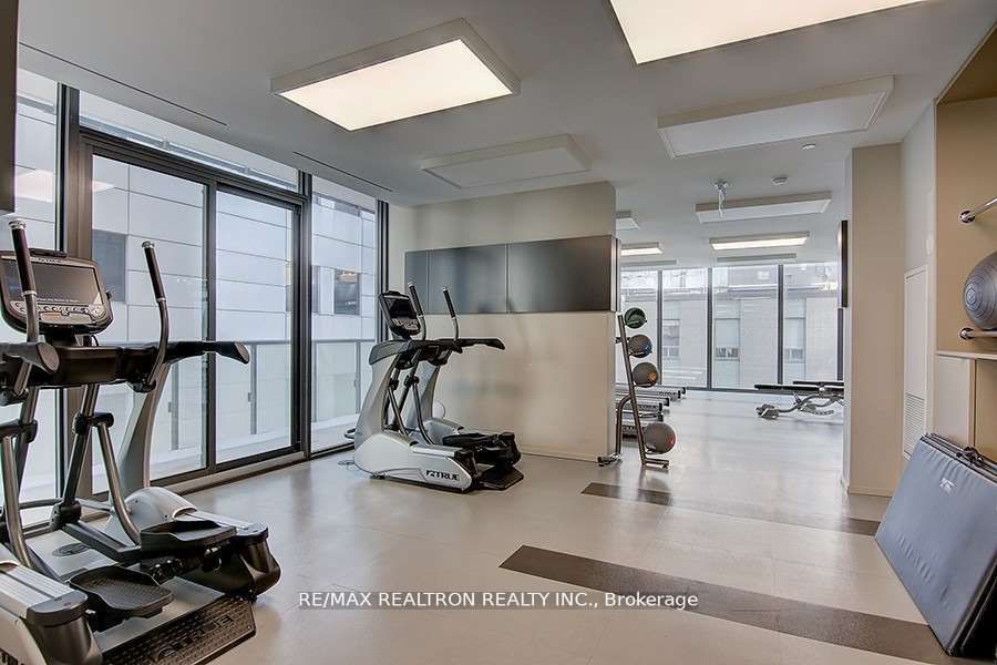101 Peter Street 603 Property Photo 15