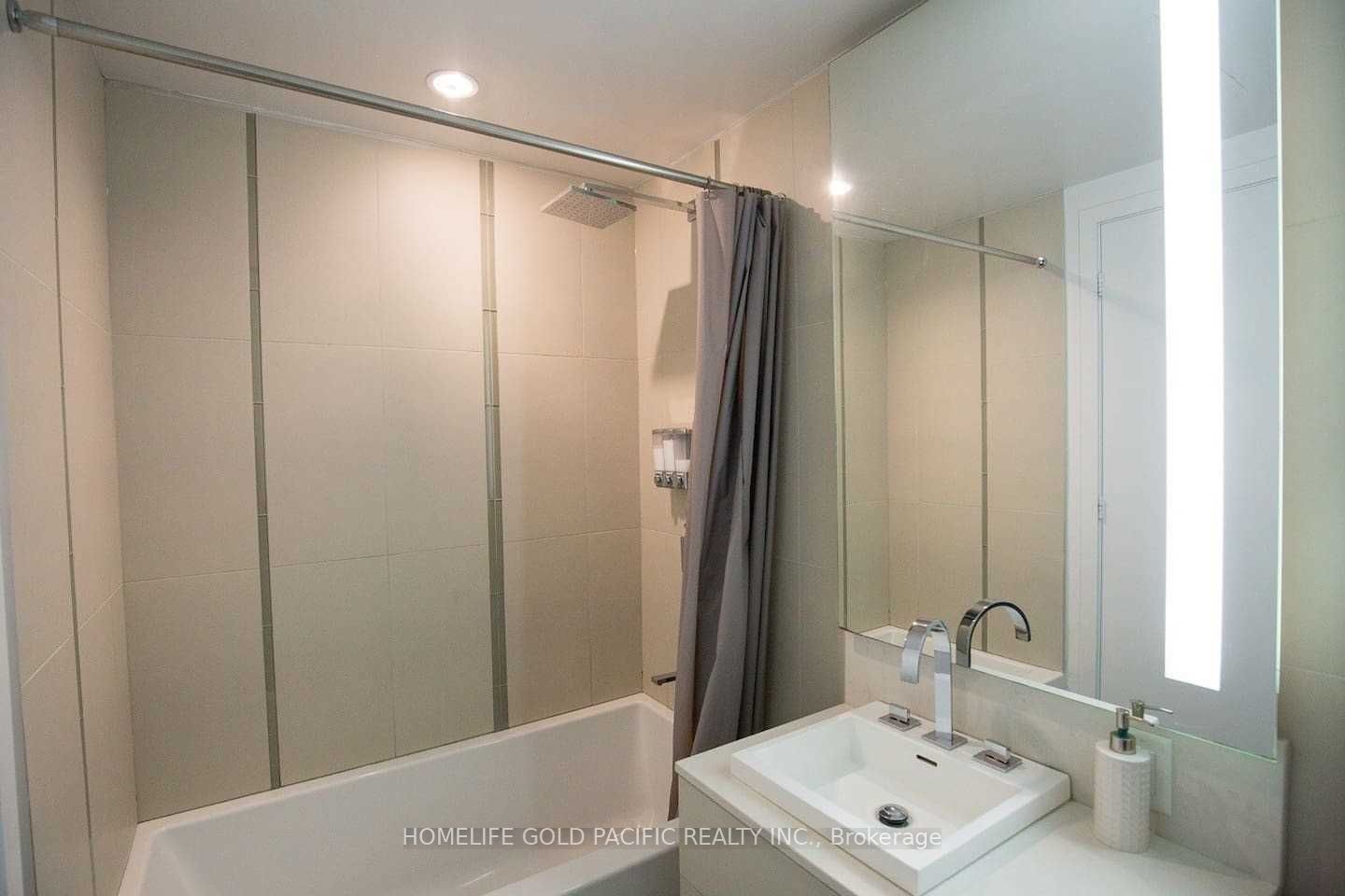 #2502 - 101 Peter Street Property Photo 5