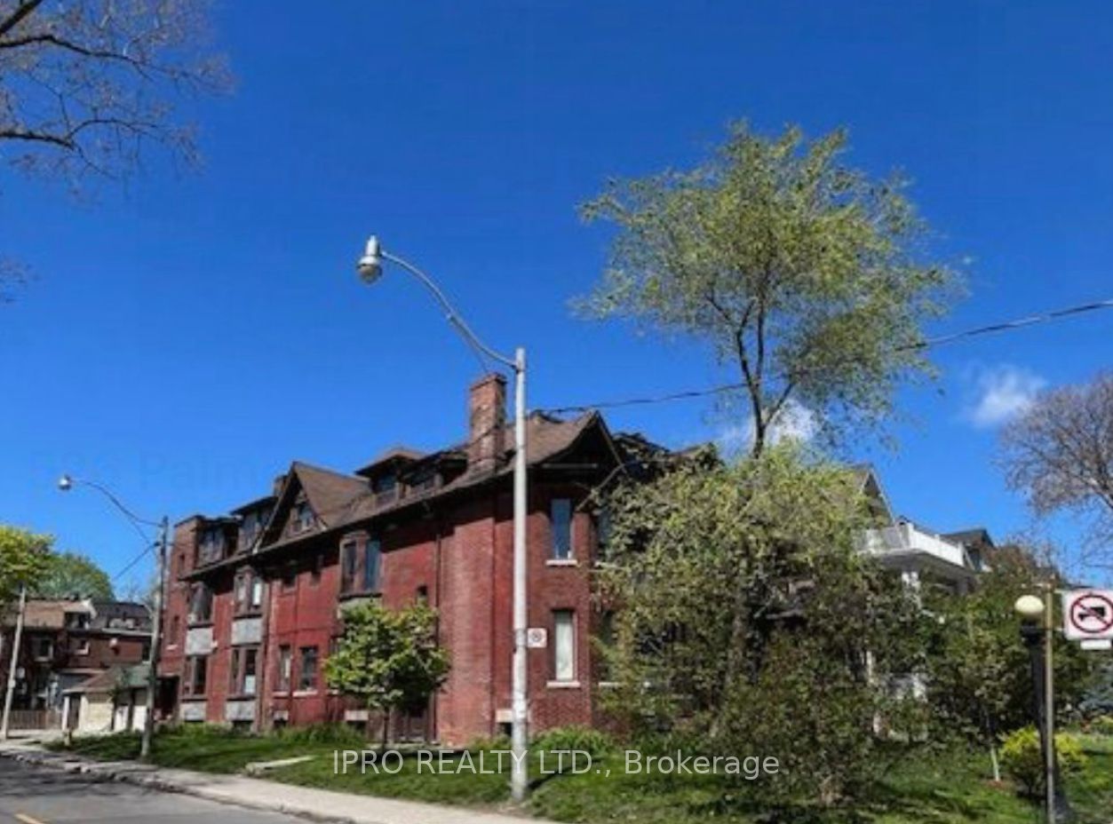526 Palmerston Boulevard 2 Property Photo 1