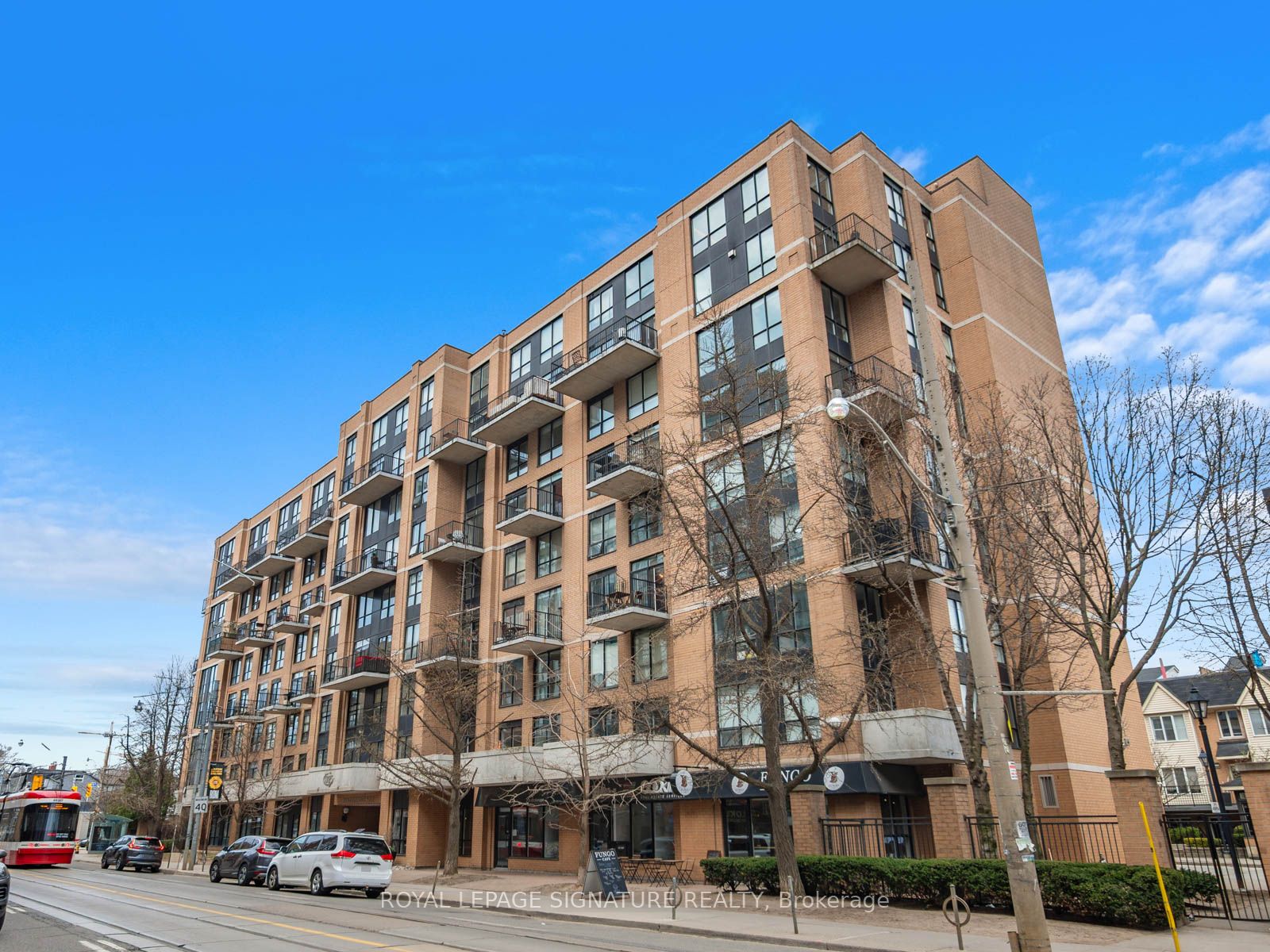 #609 - 800 King Street Property Photo 1
