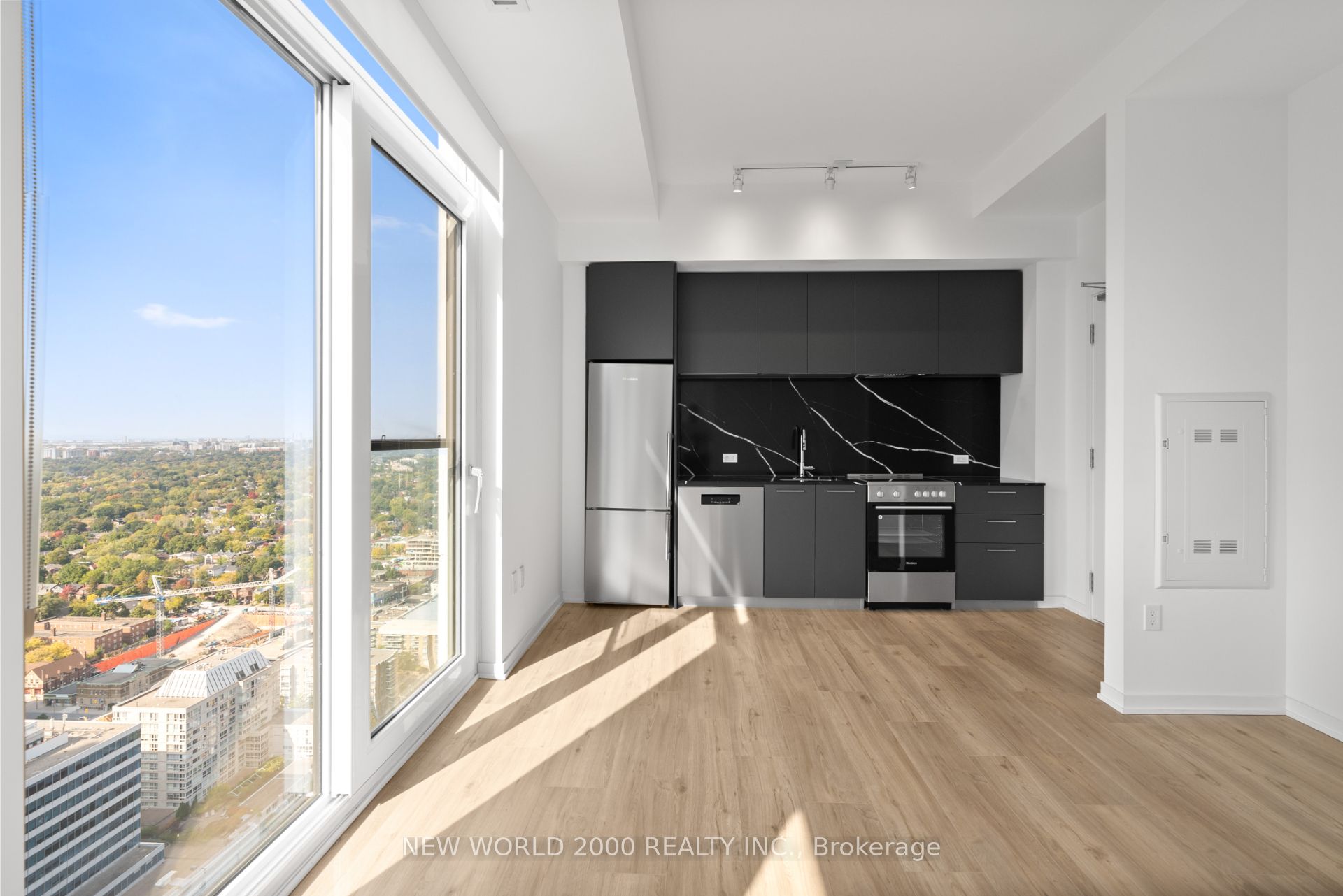 101 Roehampton Avenue 3610 Property Photo 8