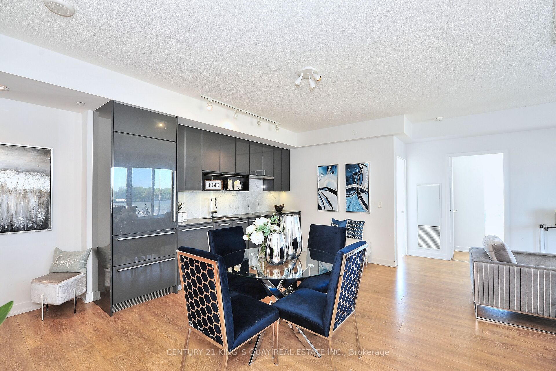 115 Mcmahon Drive 811 Property Photo 13