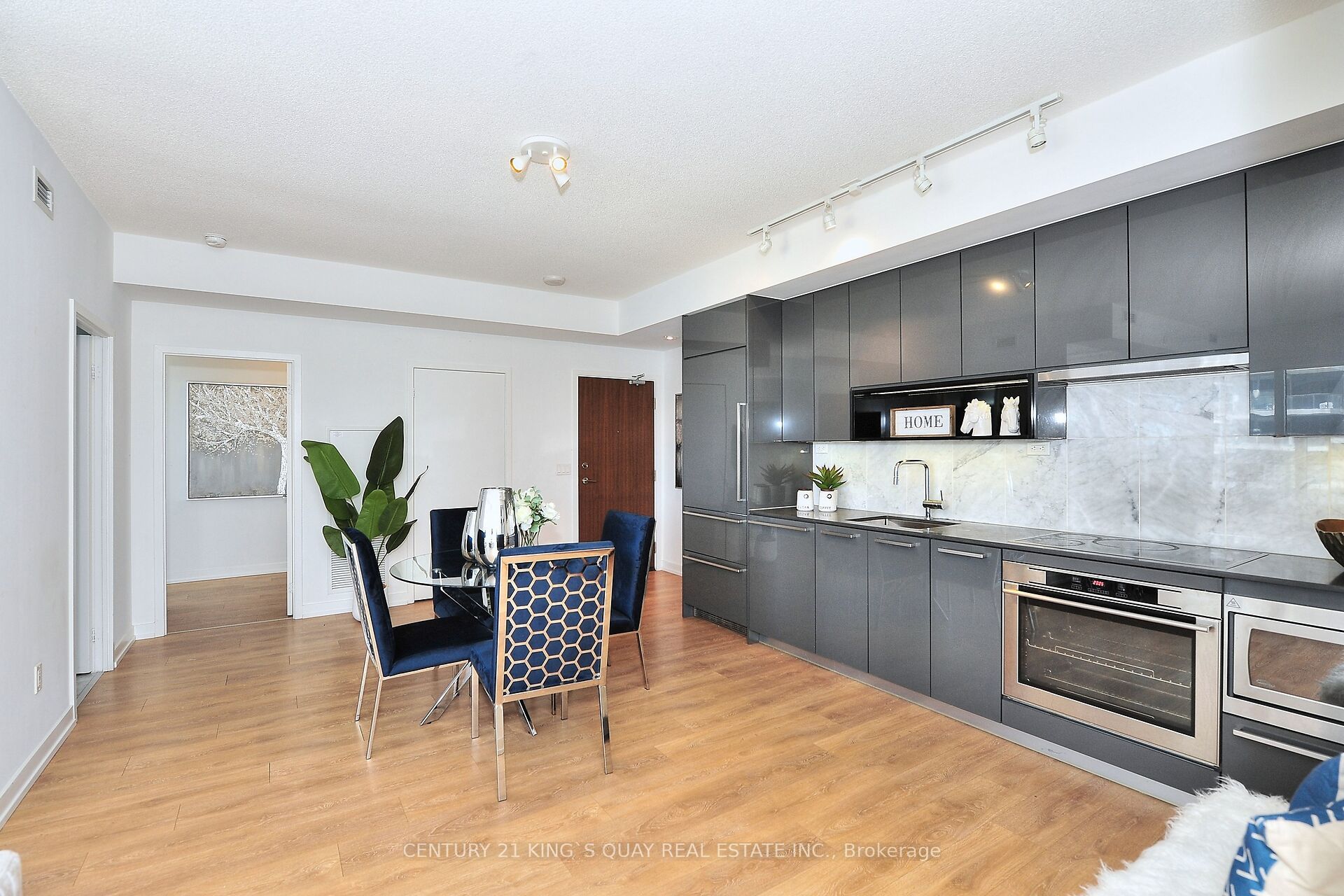 115 Mcmahon Drive 811 Property Photo 14