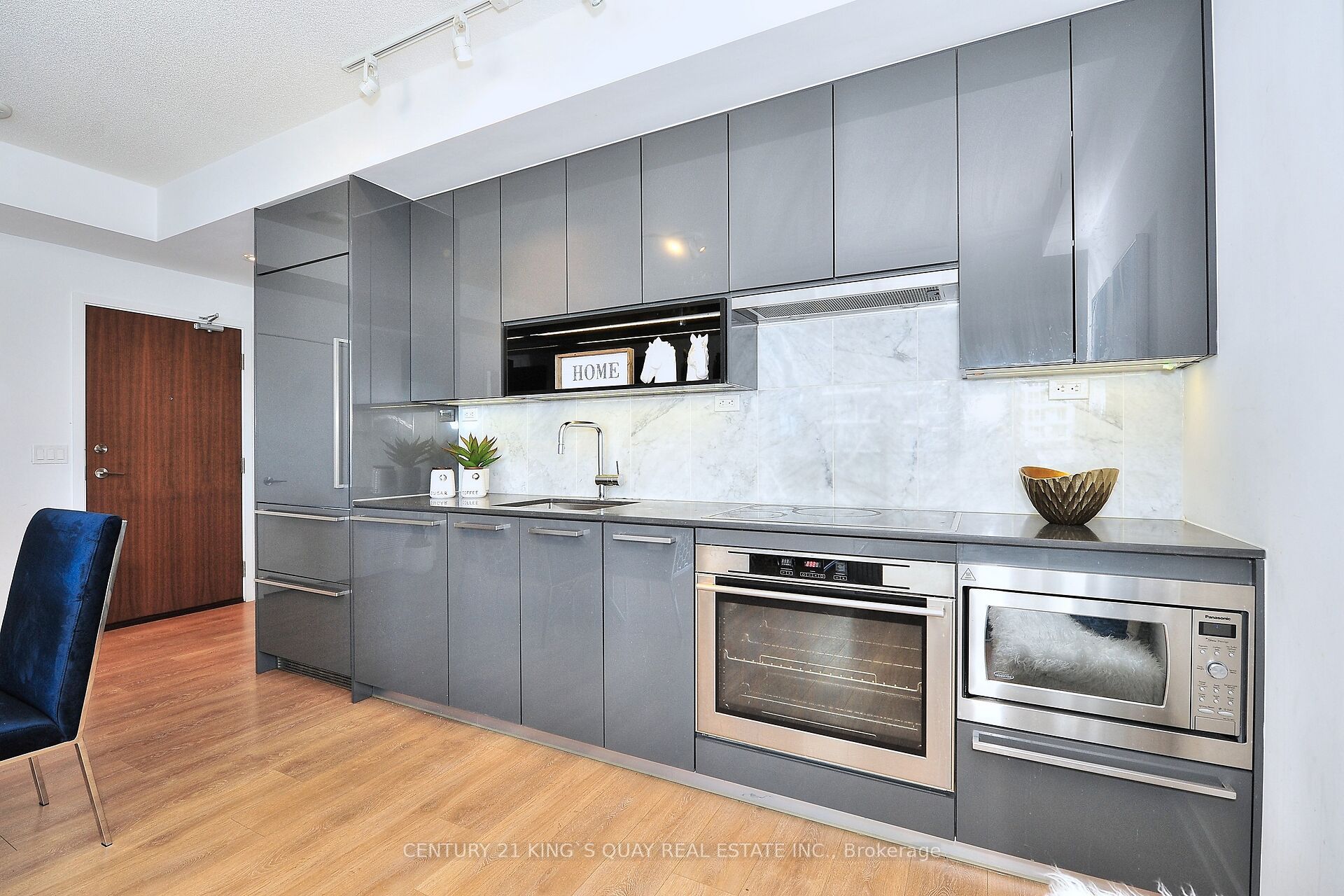 115 Mcmahon Drive 811 Property Photo 15