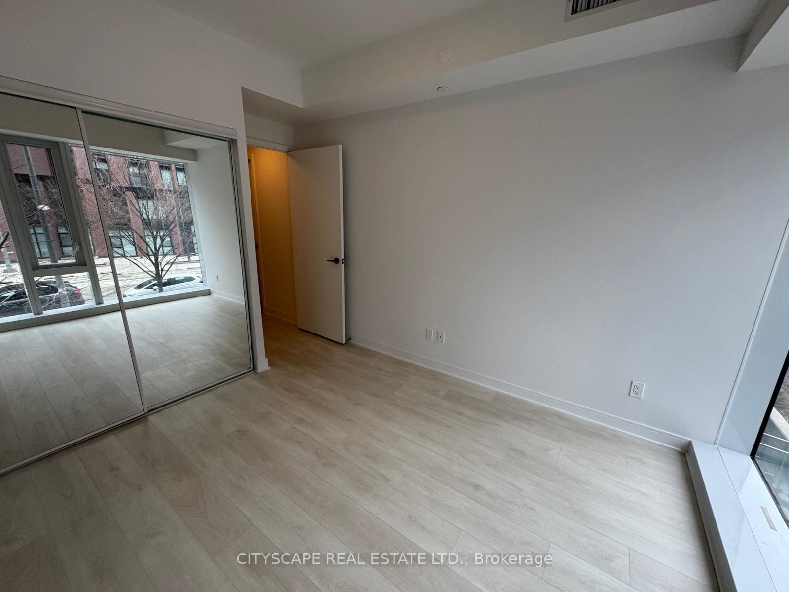 180 Mill Street S122 Property Photo 16