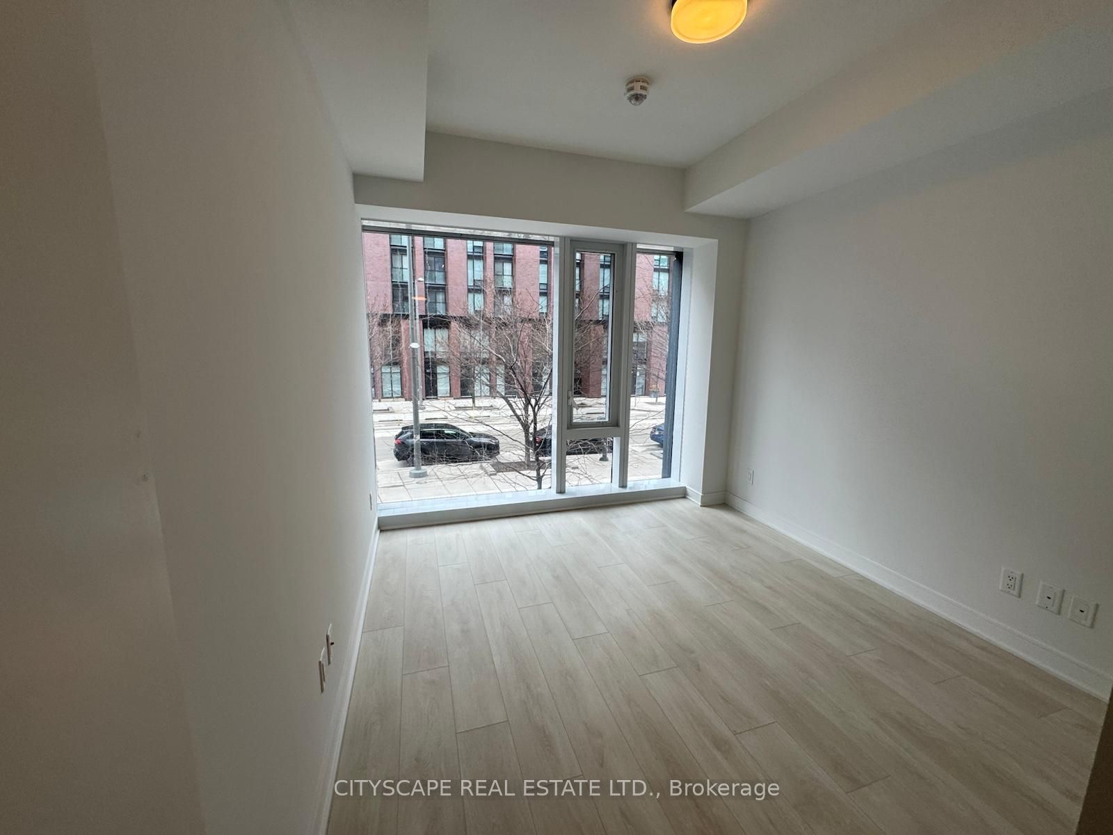 180 Mill Street S122 Property Photo 17