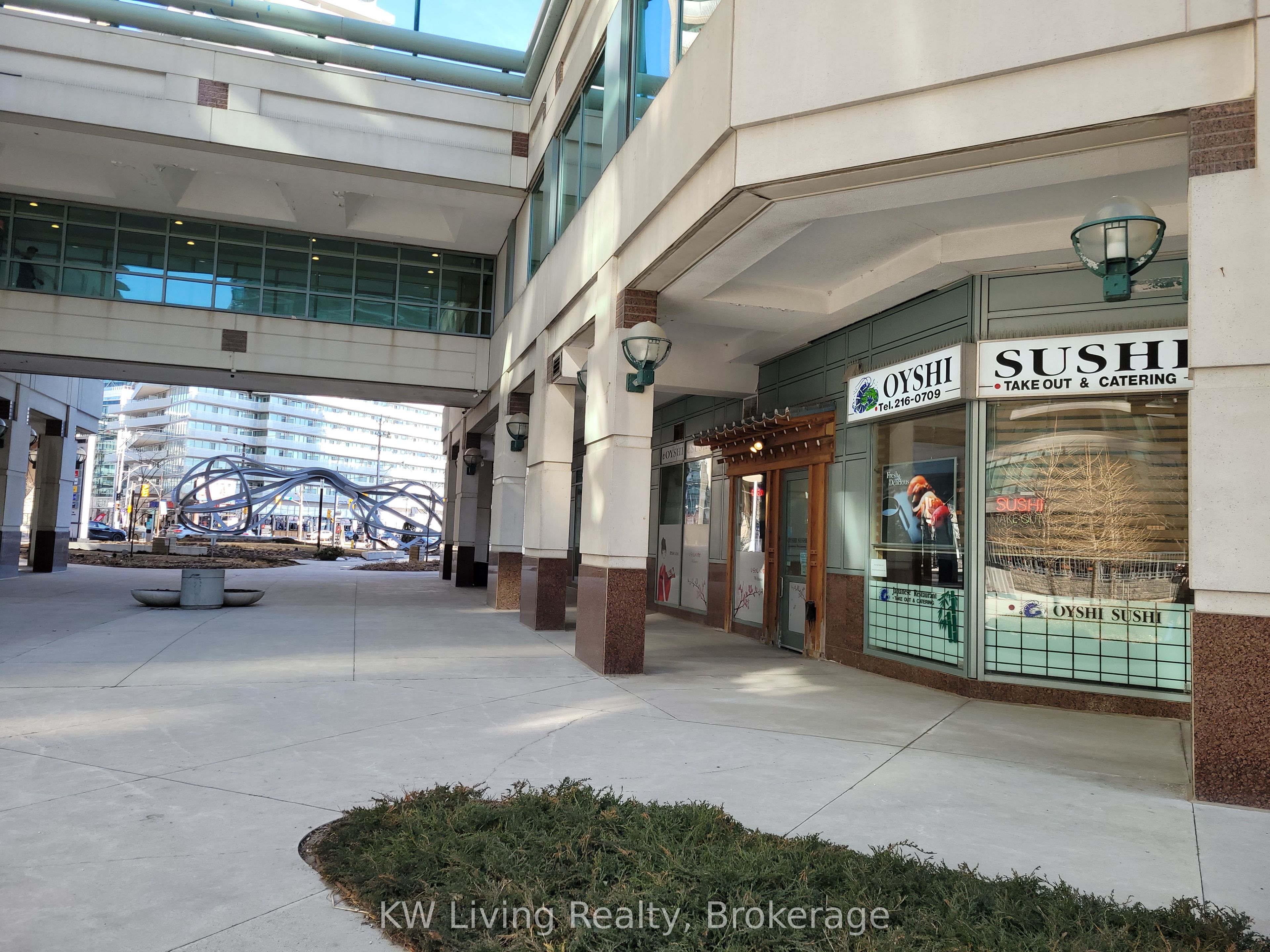 #107 - 12 Queens Quay Property Photo 2
