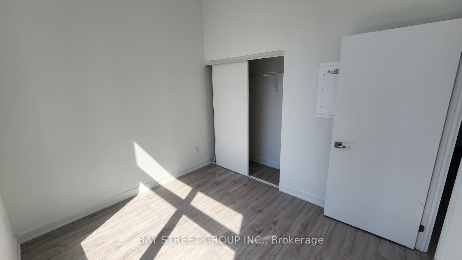 #1007 - 252 Church Street Property Photo 6