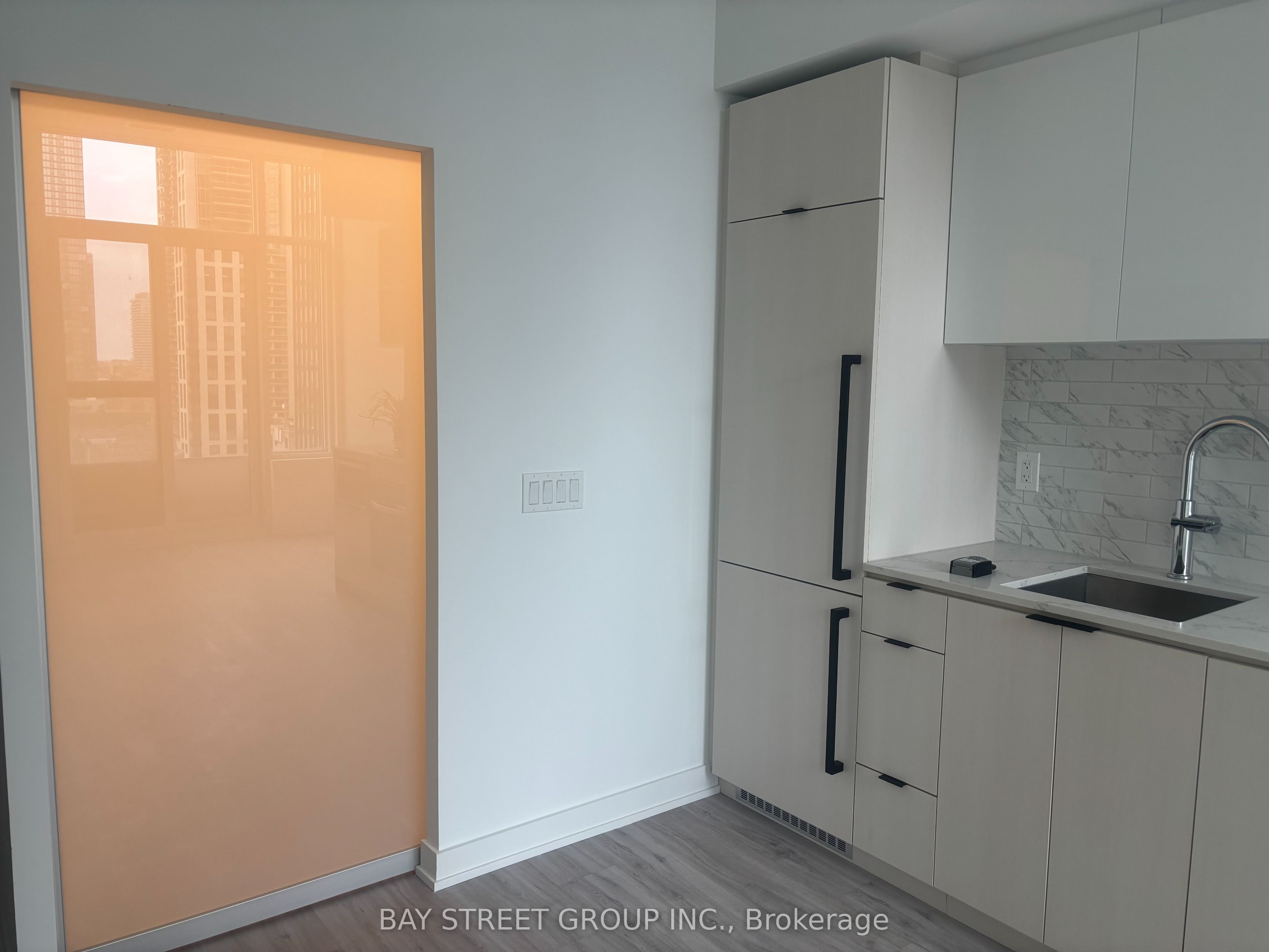 #1007 - 252 Church Street Property Photo 8